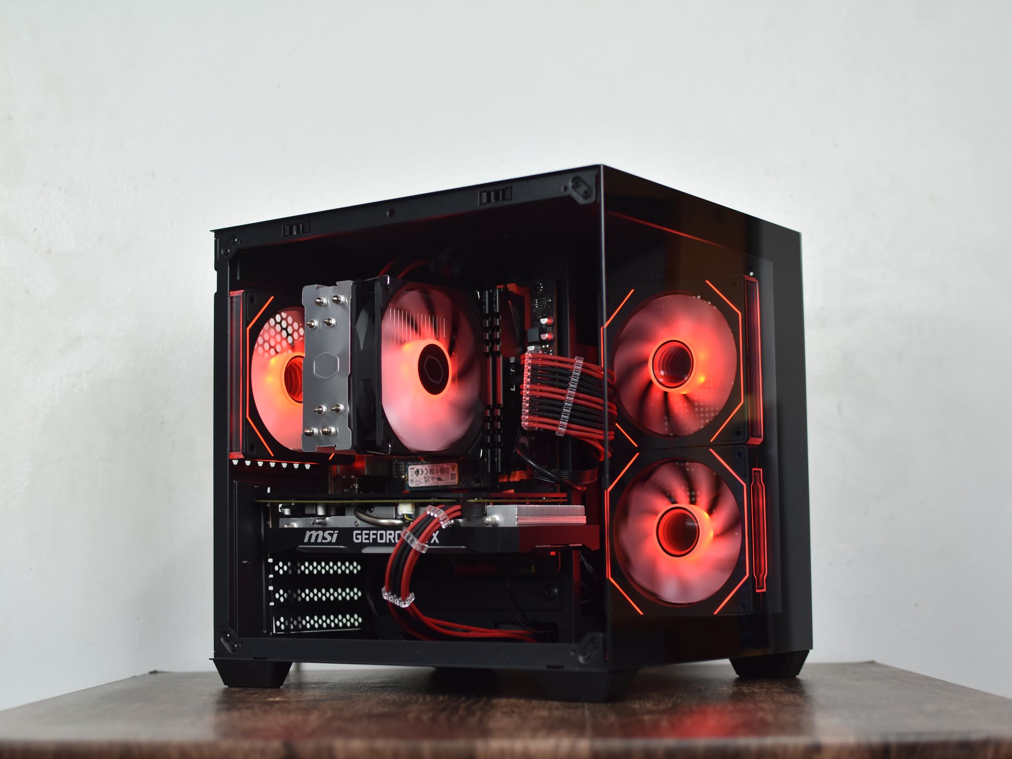 🖤Black & Red❤️ Budget Gaming PC (Ryzen 5 3600 + RTX 2060 Super + 16gb of ram)