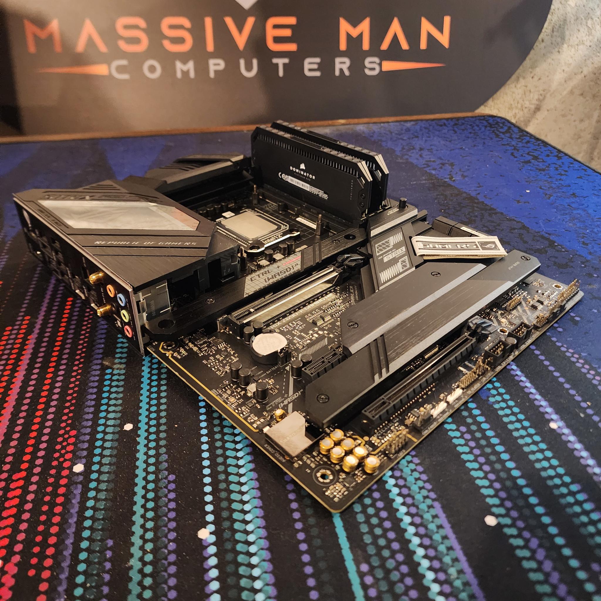 I9-12900K / 64GB DDR5 RAM / Z690 WiFi Mobo