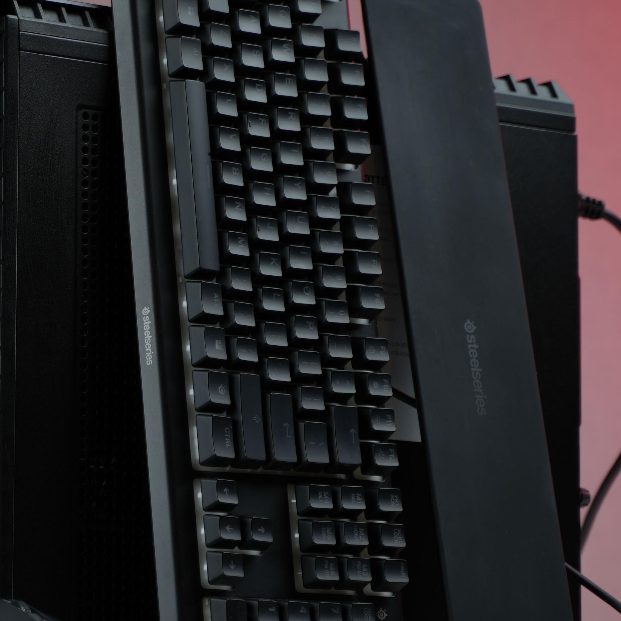 “OMNFORM 0” RX 460 Intel Core i3 7100 8GB .7TB Windows 11 Gaming PC Powerstation