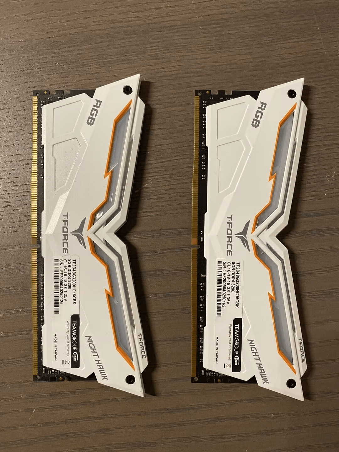 UNTESTED TeamForce NightHawk White RGB RAM 16GB 8X2 3200 MHZ UNTESTED LIQUDATION