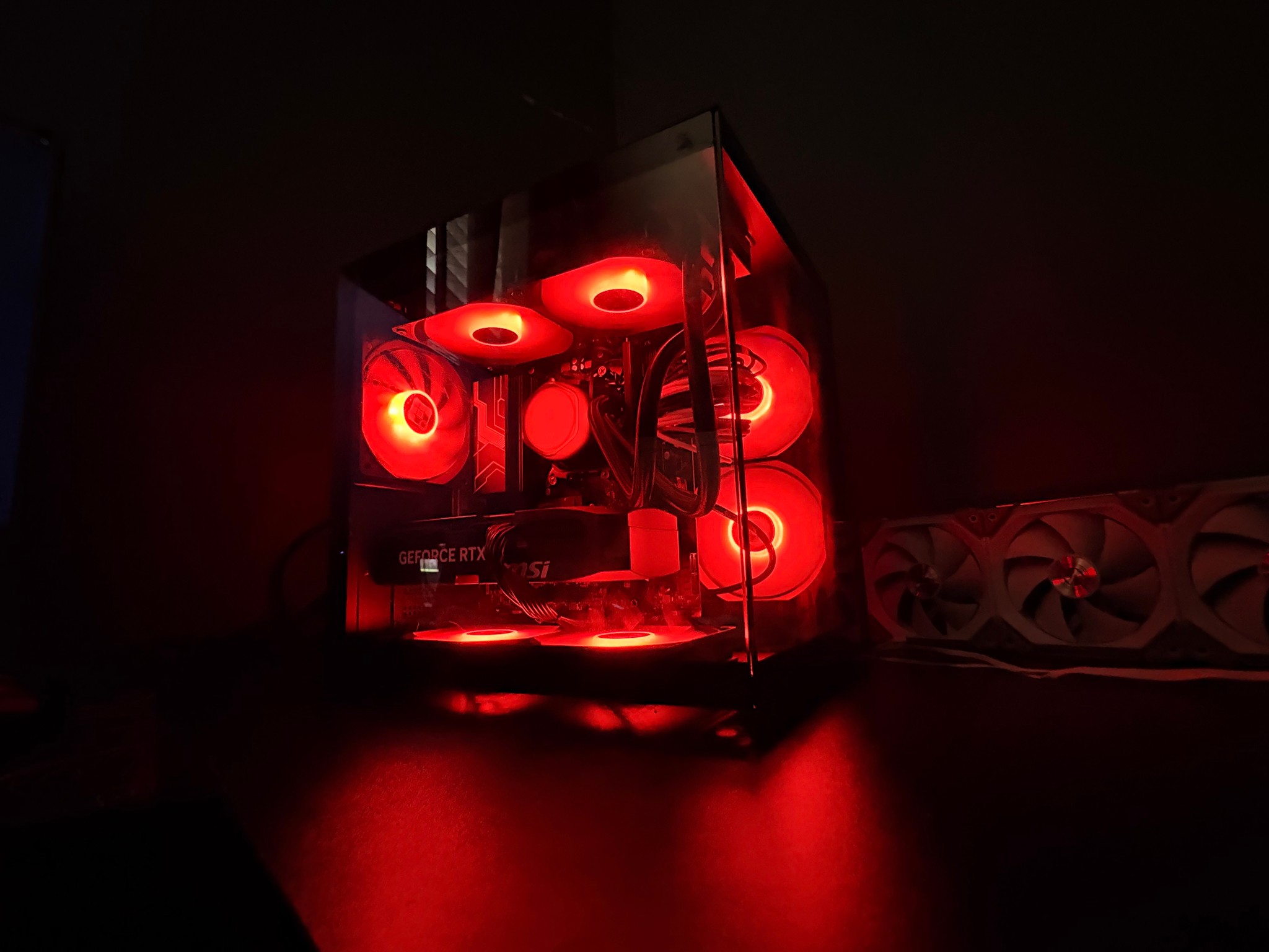5070/Ryzen 5 7600x/16GB DDR5 Gaming pc