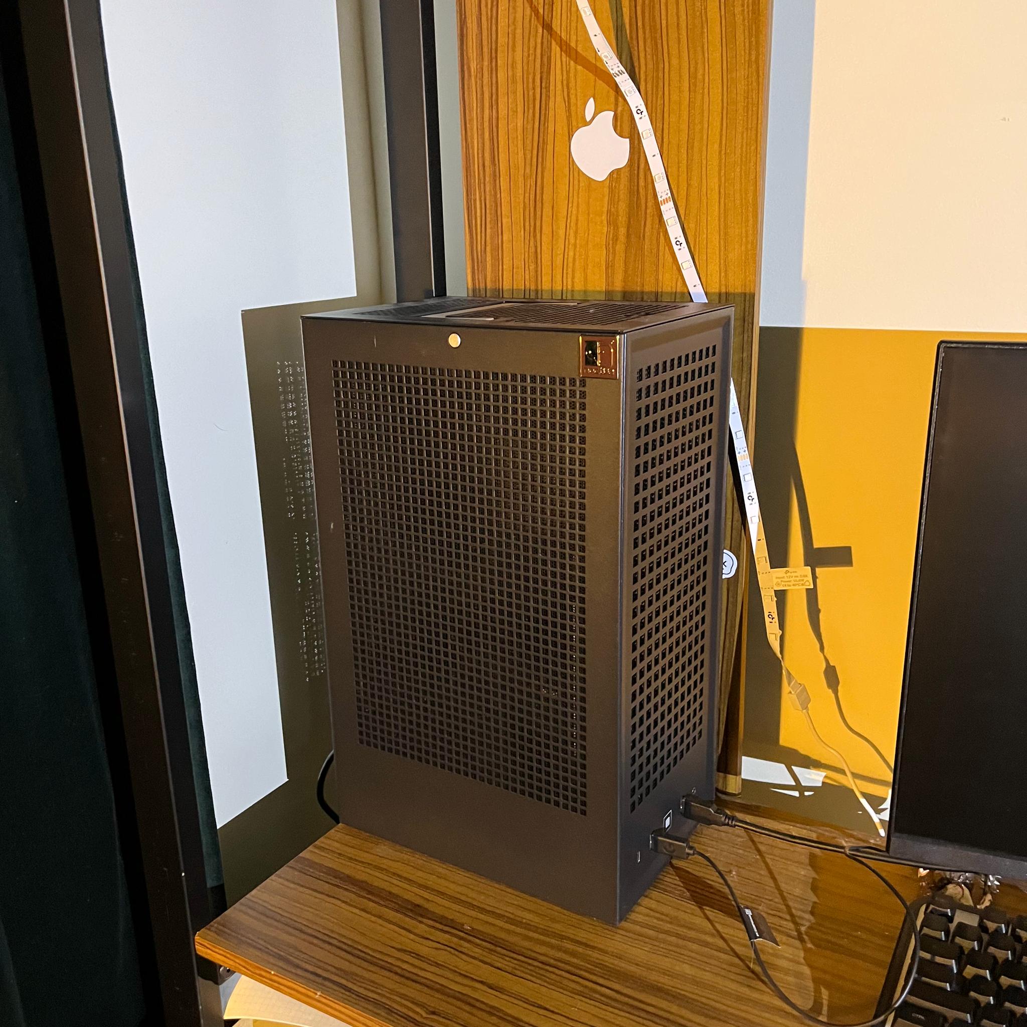 HYTE Revolt 3 ITX Case + 700W PSU + Wavlink WiFi 6 Adapter