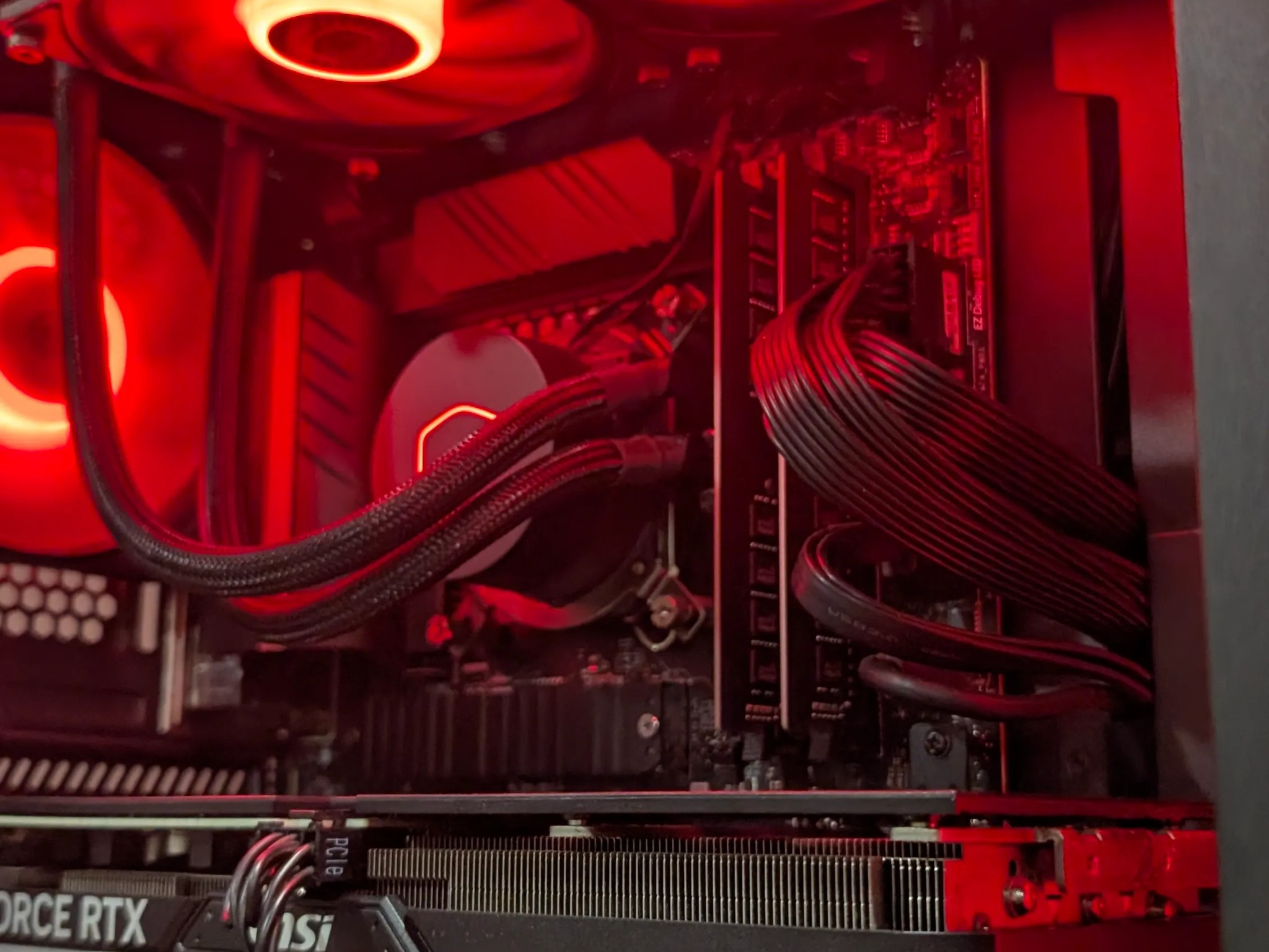 🔴 Gaming PC // RTX 4070 - i7-12700KF
