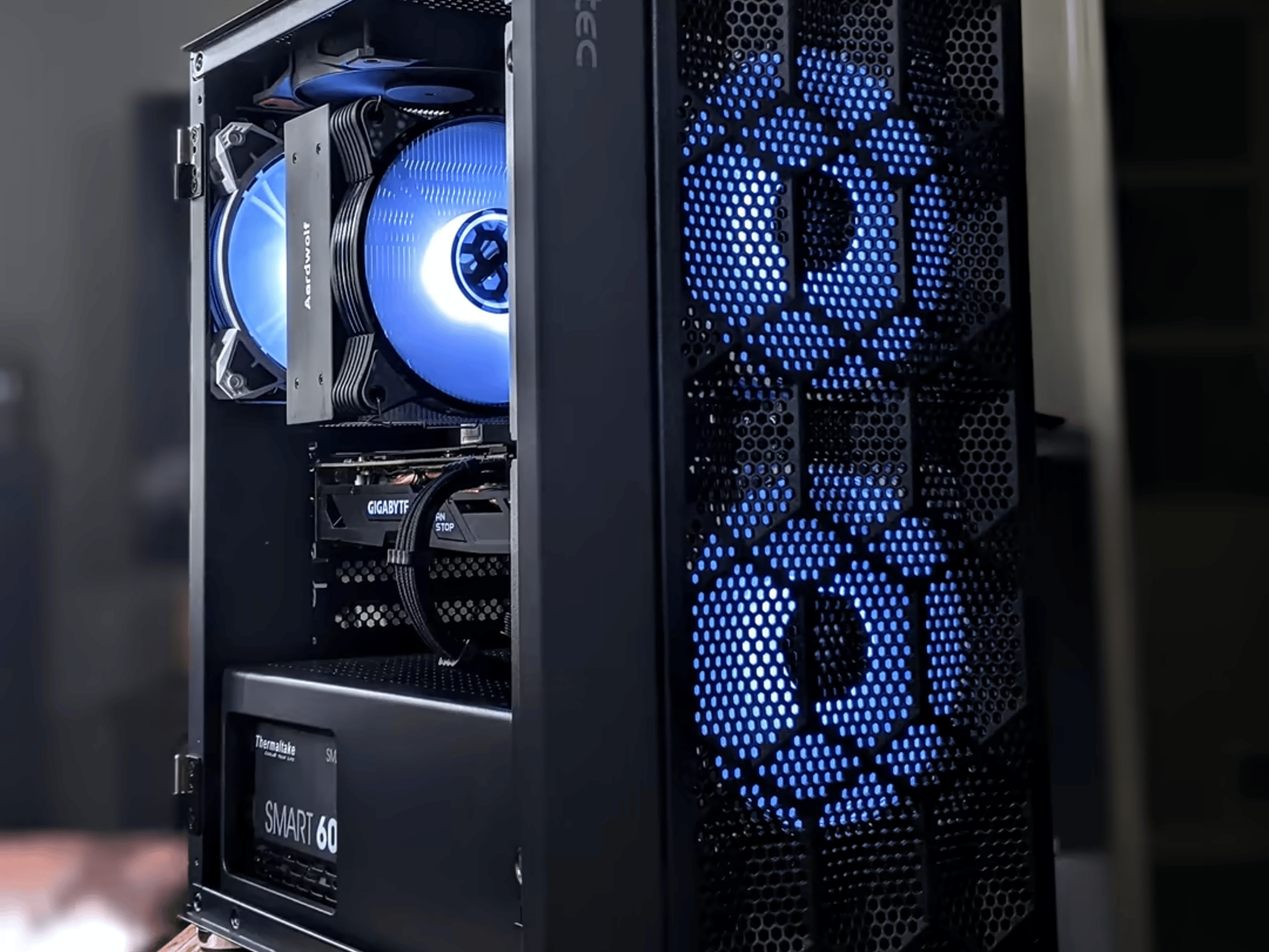 Zeno | Custom RGB Gaming PC | Intel Xeon RX 480