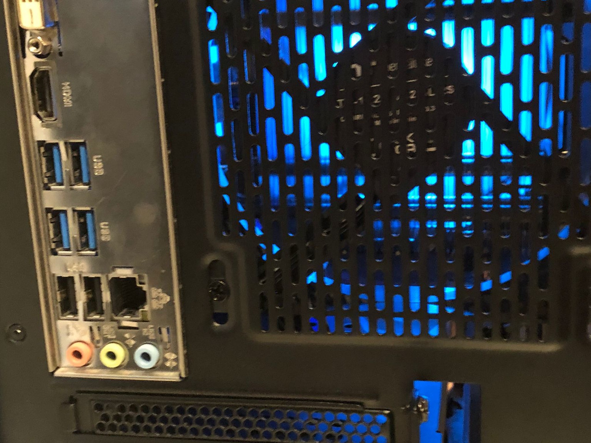 Ryzen 5/RX 570 8GB, 16GB RAM, 500GB SSD, 500W ARGB Minimalist Esports Gaming PC