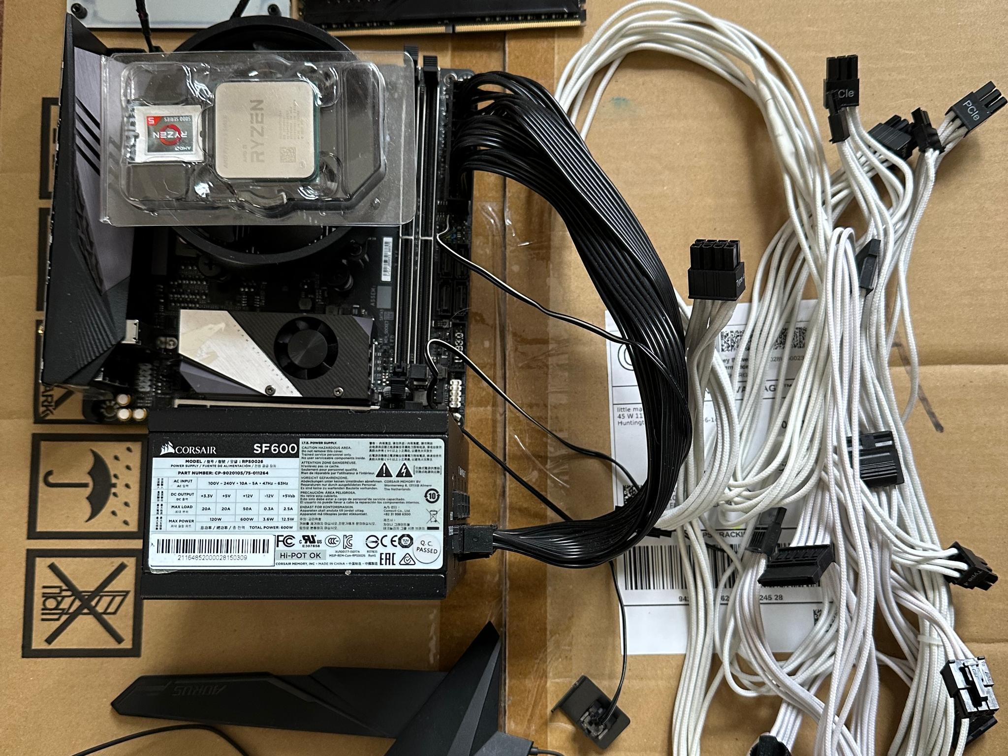 AMD Ryzen 5 5600X Gigabyte Aorus WIFI X570 I ITX 16gb DDR4 3200 + Corsair SF600 SFX Combo AM4