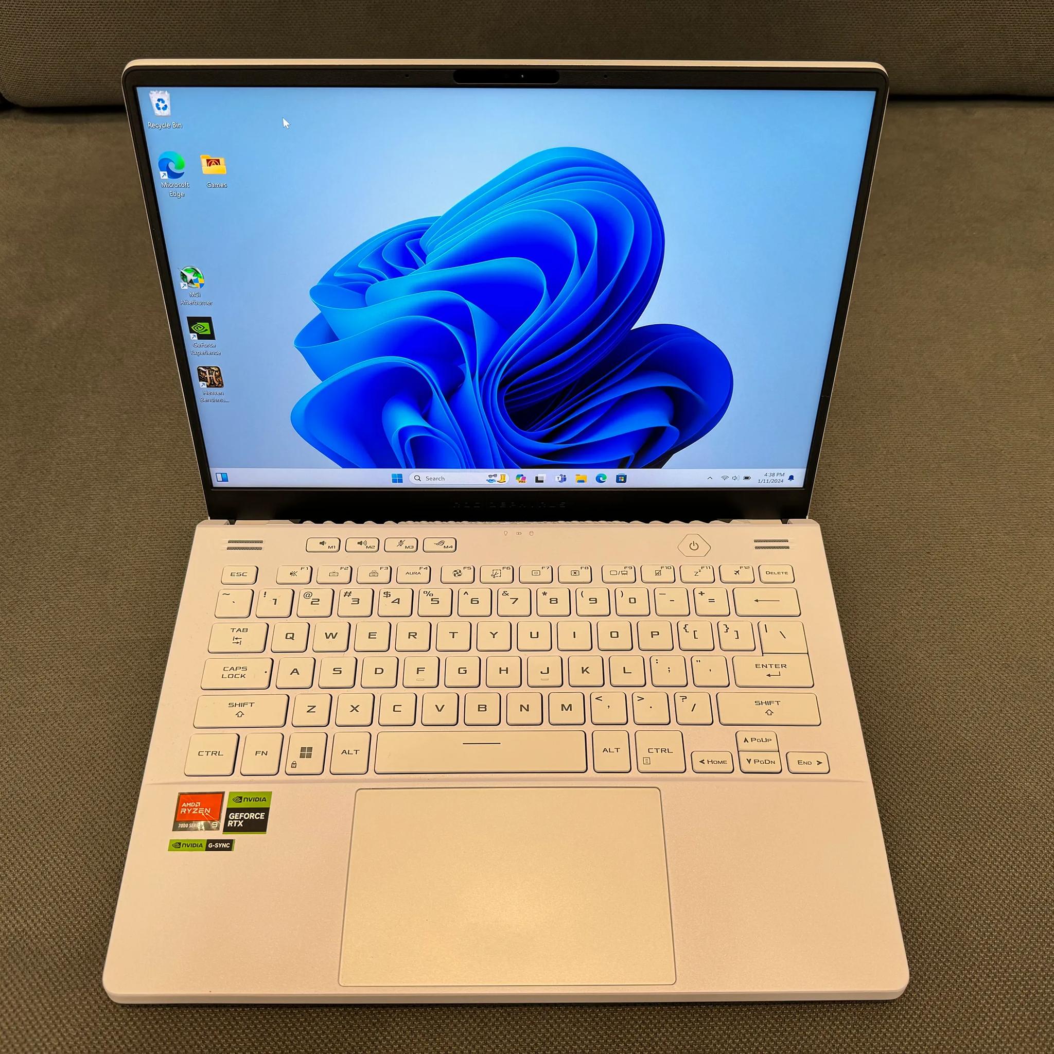 ASUS ROG Zephyrus G14 14" GA402X RTX4060 R9-7940HS 32GB/2TB