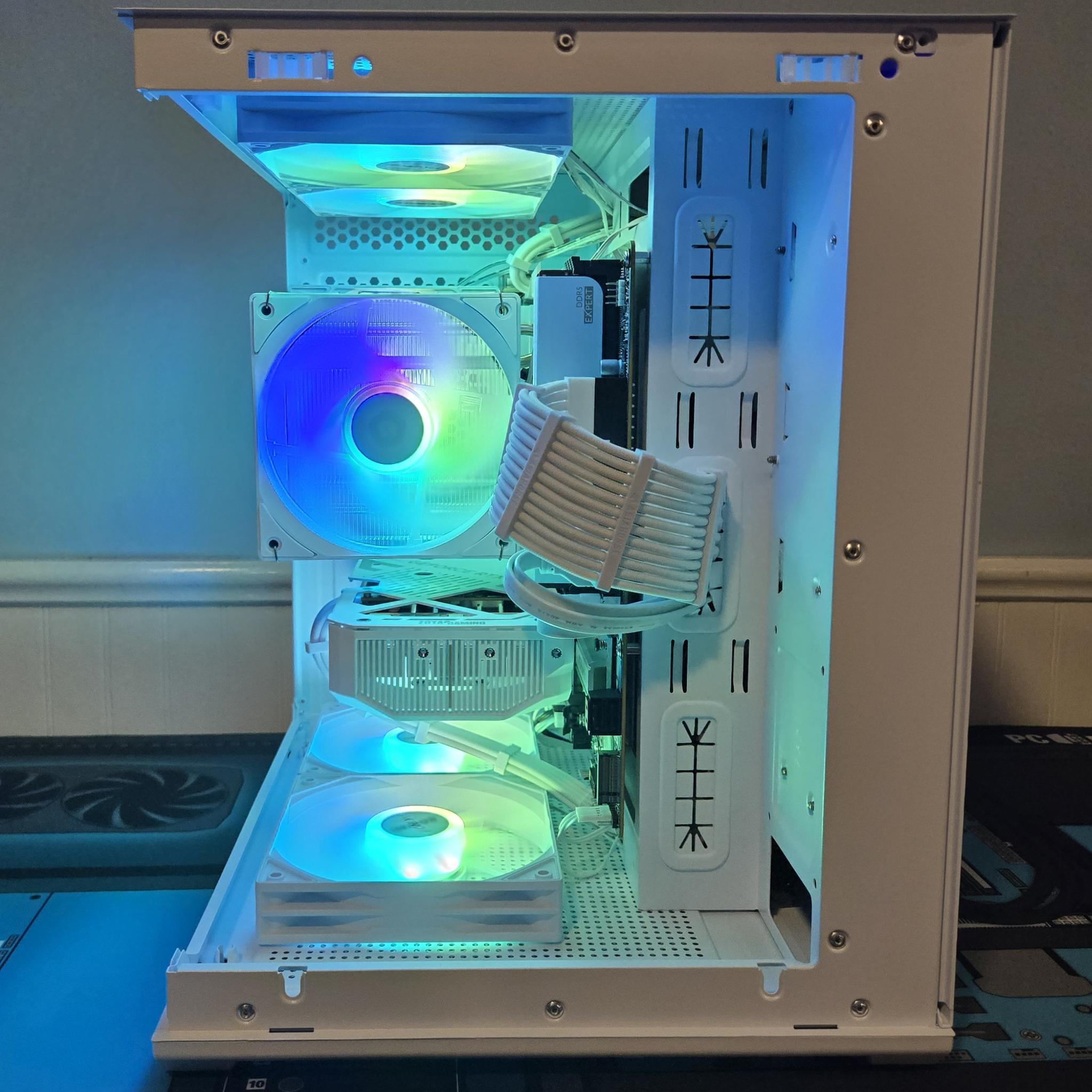 🪙🩶Gold/Silver PC | Ryzen 5 7500F|RTX 5060 8GB|1TB NVME|16GB DDR5|Wifi/Bt| Win 11 Pro 🩶🪙