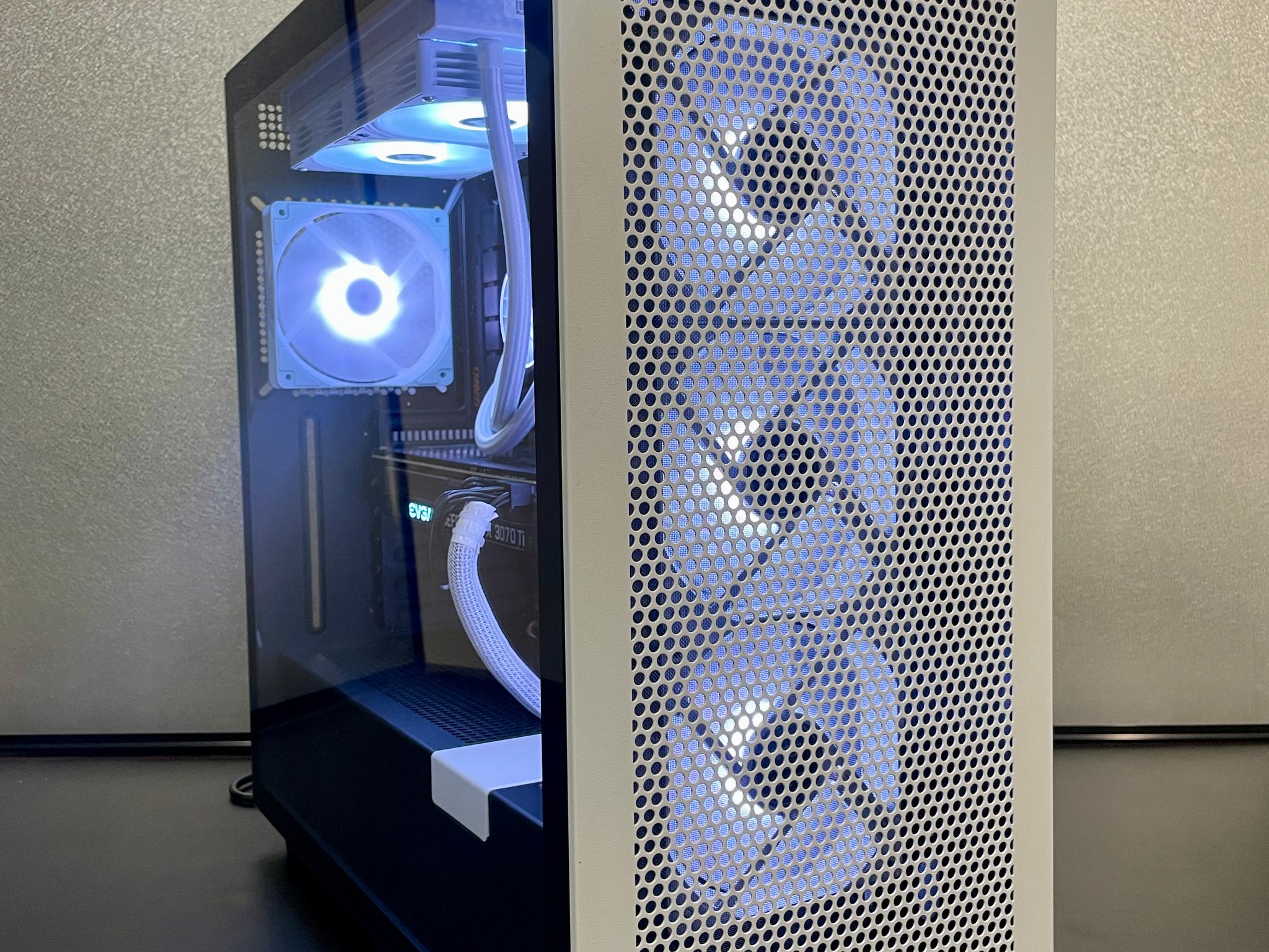 Water-Cooled Gaming PC / AMD Ryzen 5 7600X / RTX 3070ti / 32GB DDR-5 / 1TB / Windows 11 Pro