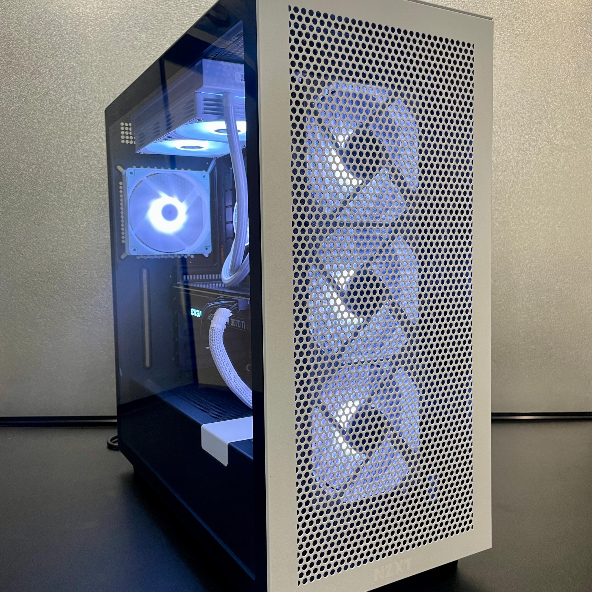 Water-Cooled Gaming PC / AMD Ryzen 5 7600X / RTX 3070ti / 32GB DDR-5 / 1TB / Windows 11 Pro