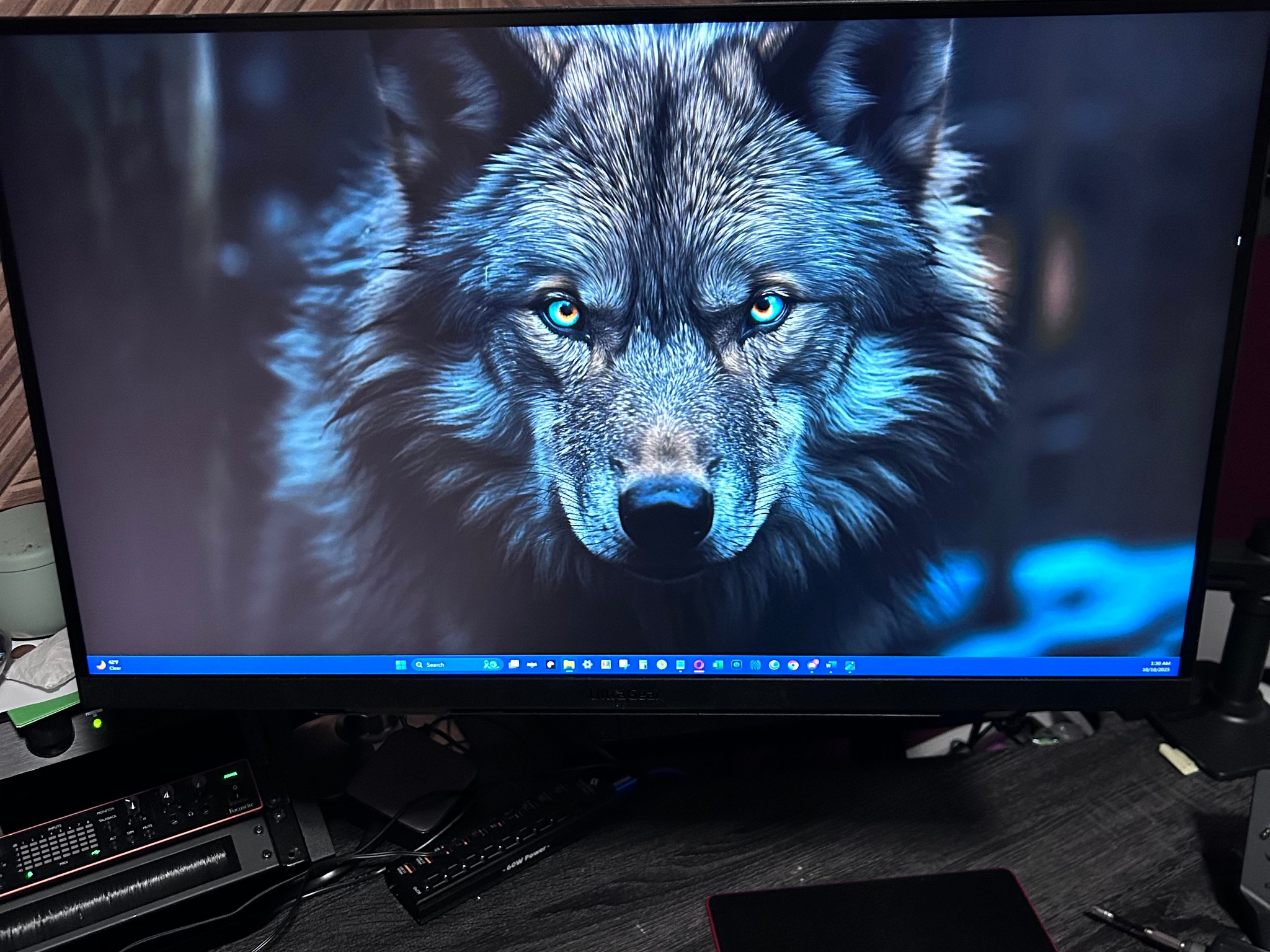 LG UltraGear 27" (1440P) (240Hz) Gaming Monitor (27GR83Q-B)