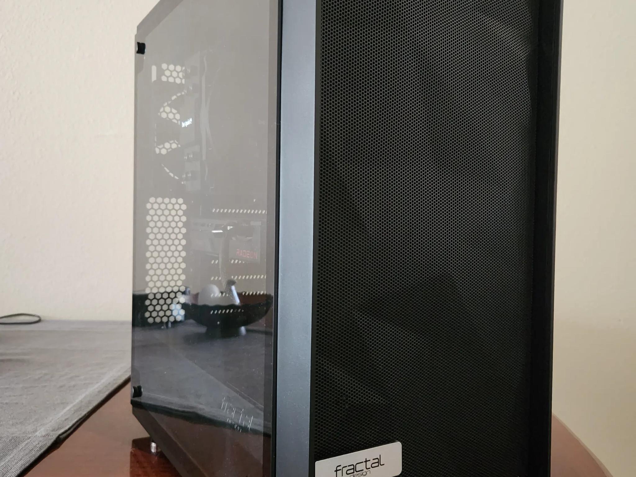 Intel I5-10600K | RX 6600 | 16GB DDR4 - Gaming PC