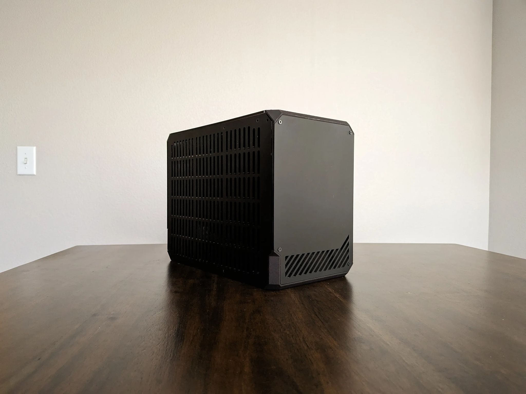 Lz7 XTD Mini-ITX Case