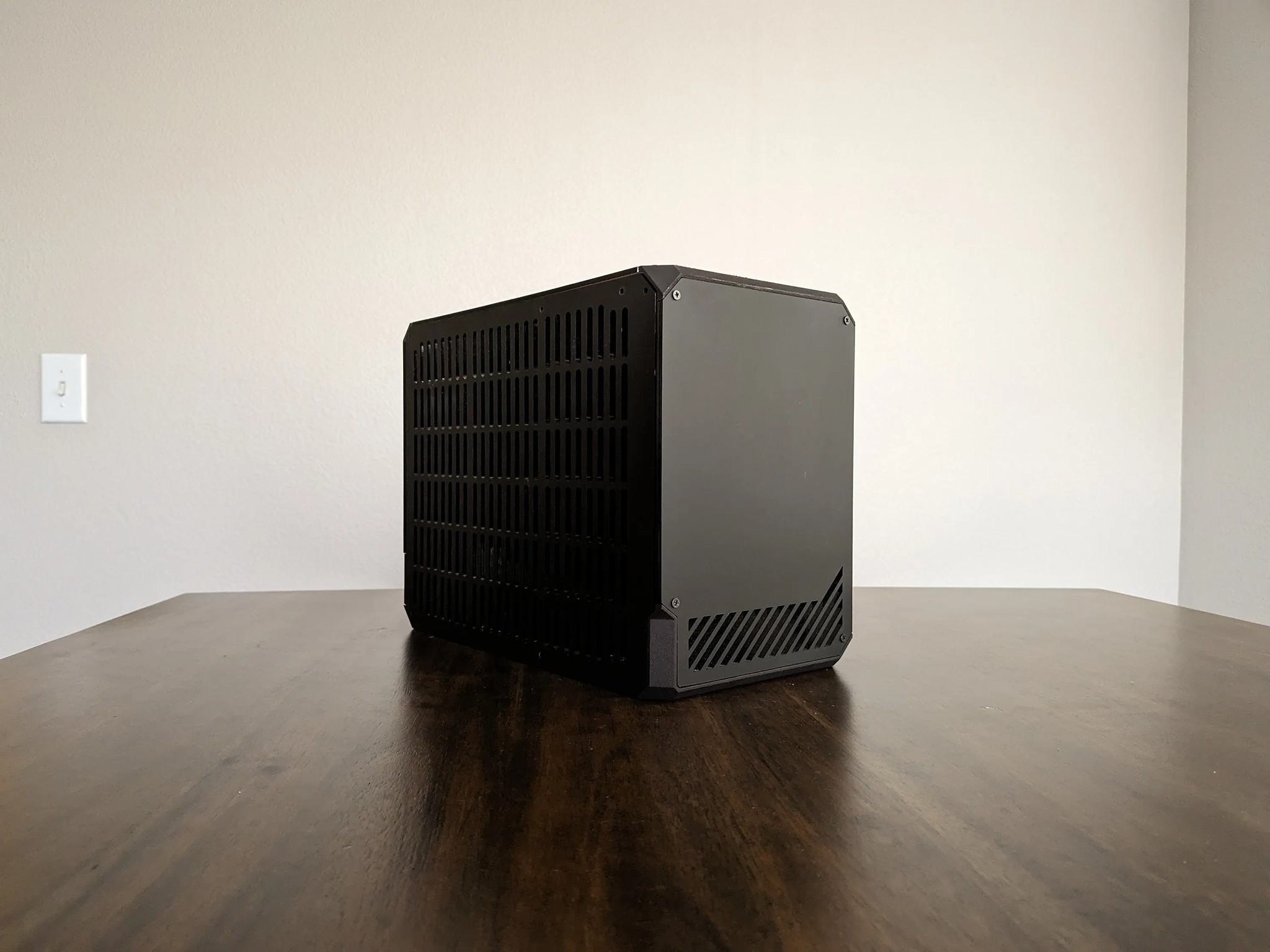 Lz7 XTD Mini-ITX Case
