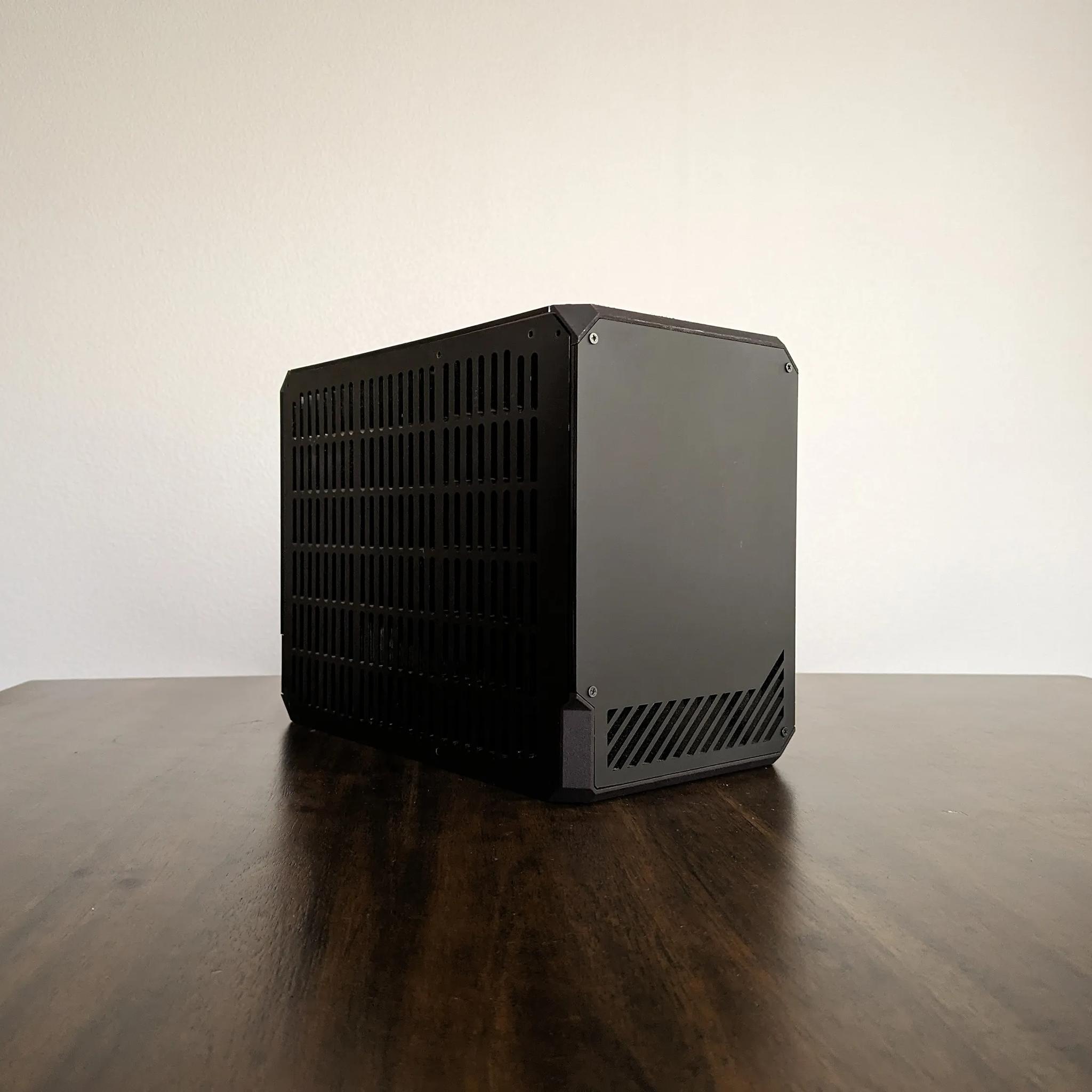 Lz7 XTD Mini-ITX Case