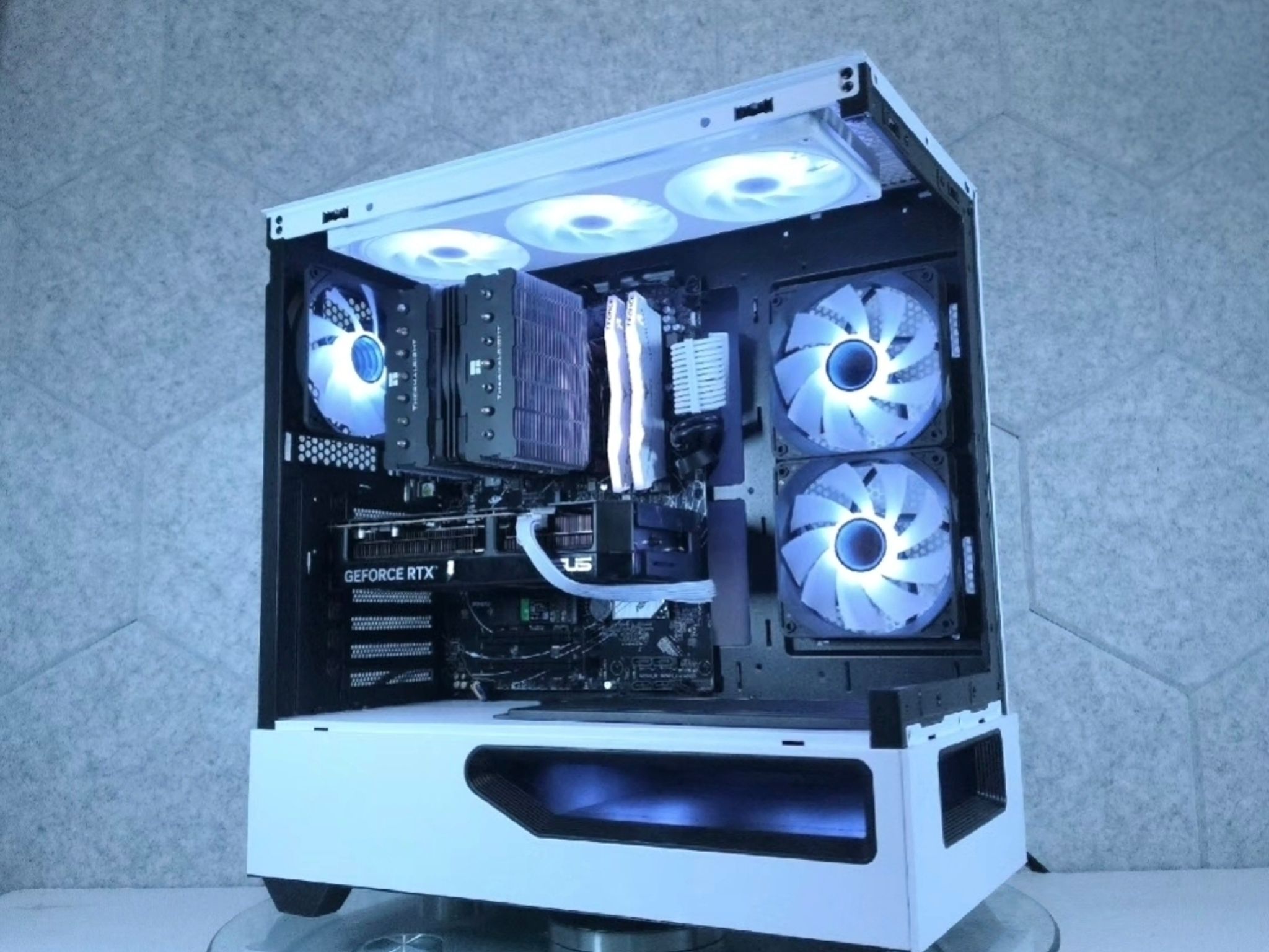 🤍 RTX 5070 | Ryzen 5 9600X | 1440p Gaming Computer