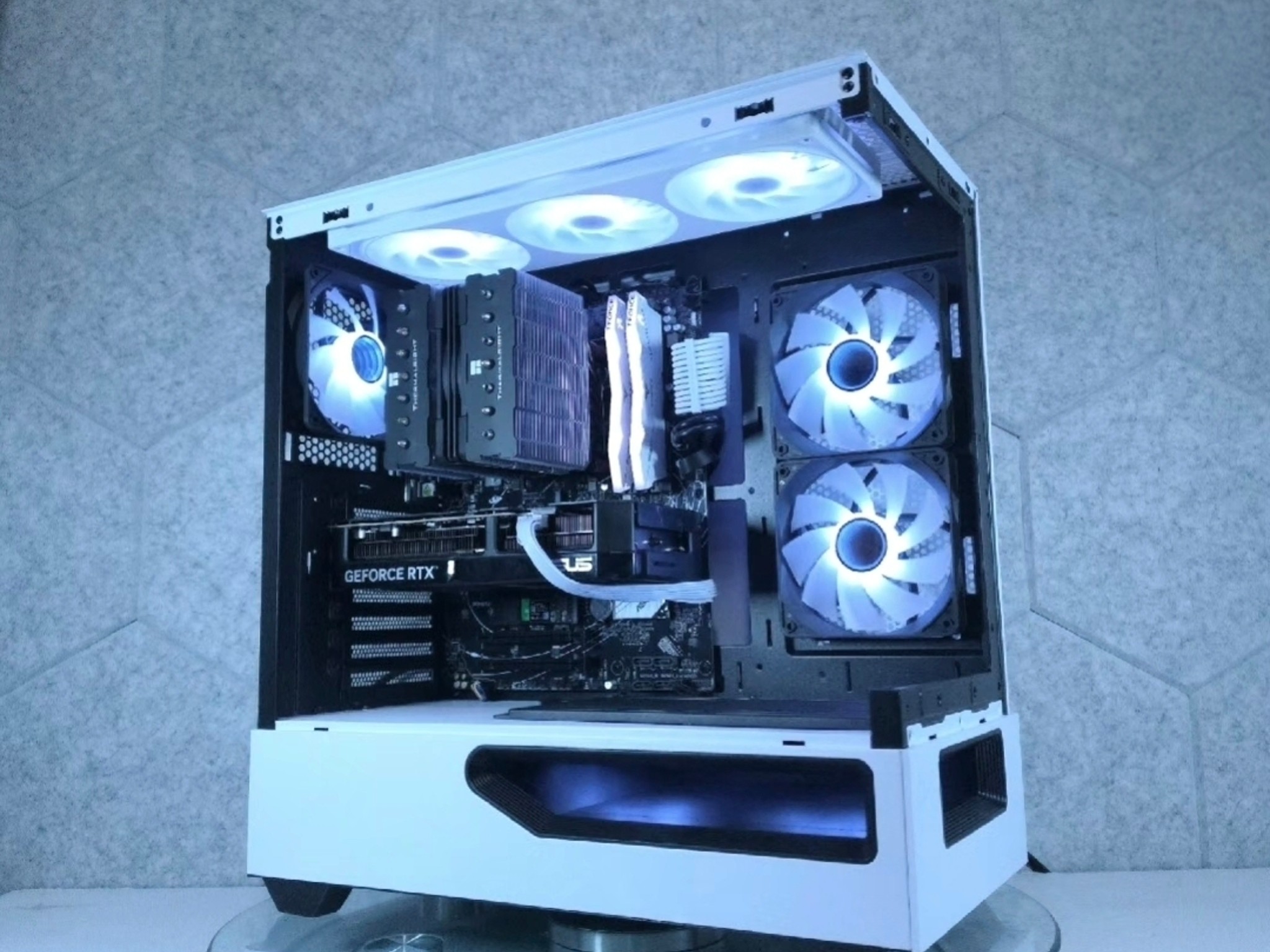 🤍 RTX 5070 | Ryzen 5 9600X | 1440p Gaming Computer