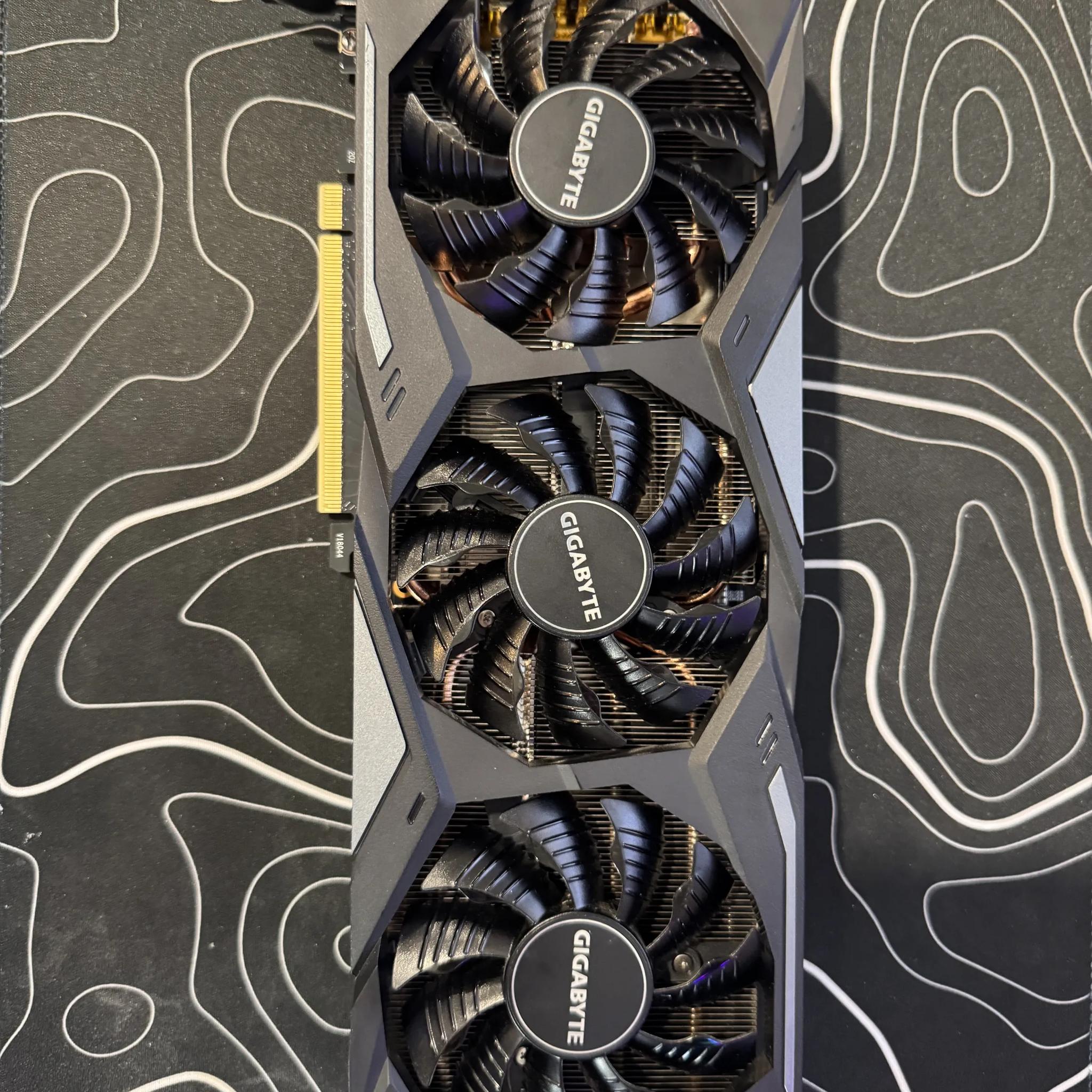 Gigabyte GAMING OC GeForce RTX 2080 8 GB Video Card