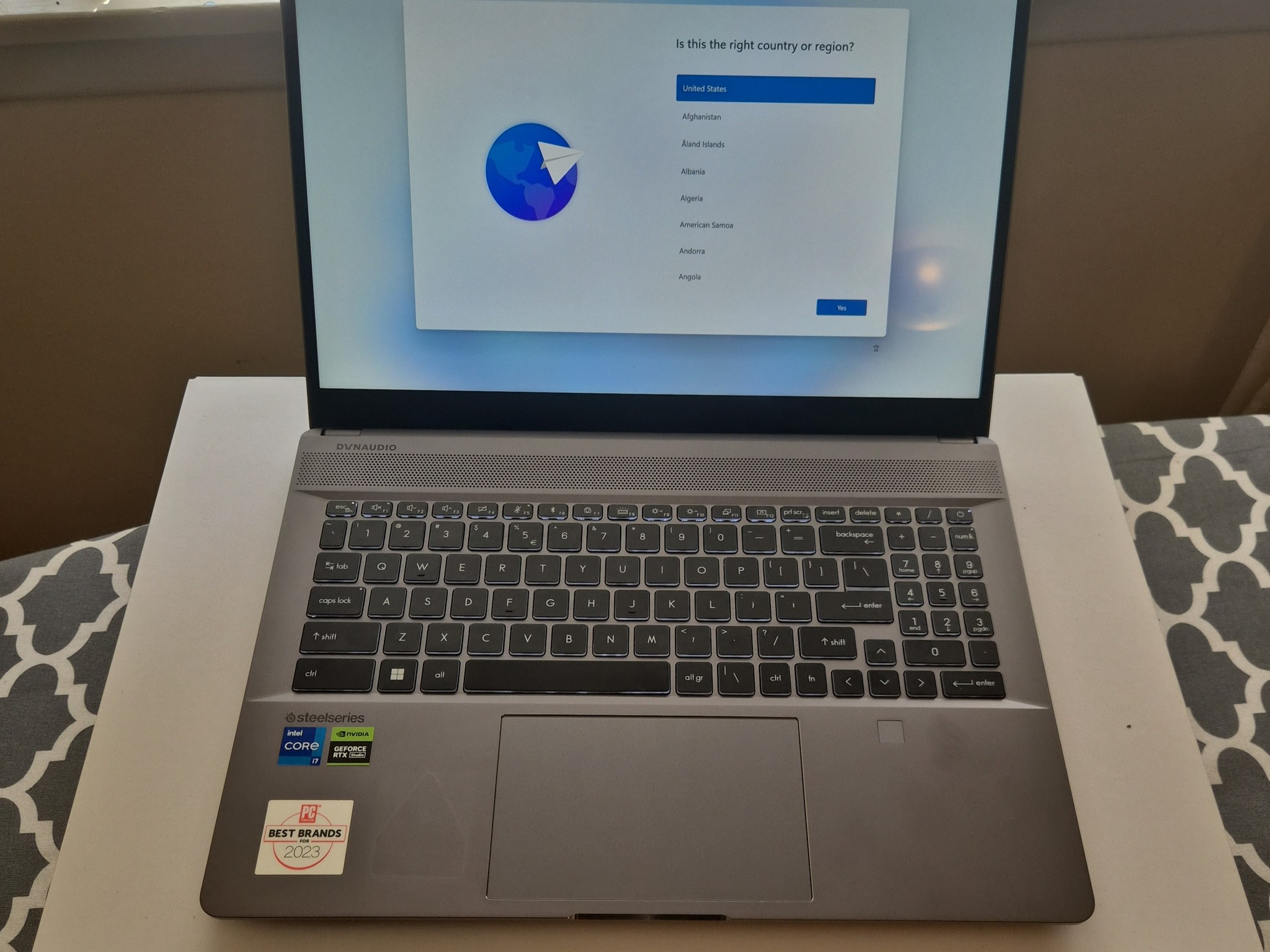 MSI Creator Z16 A13 HX Studio 16" Touchscreen Laptop (Lunar Gray)