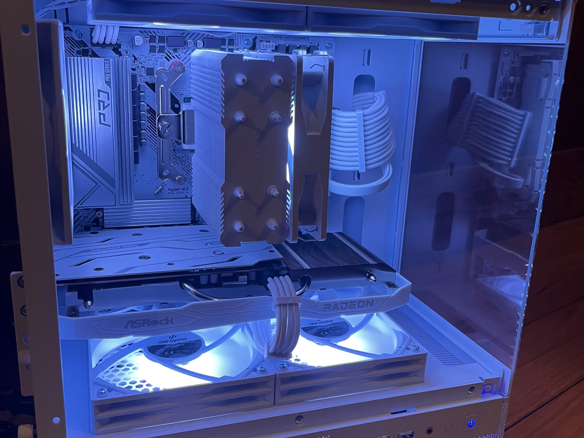 All White | RX 6600 | Ryzen 5 5600X | 32GB RAM | 1TB