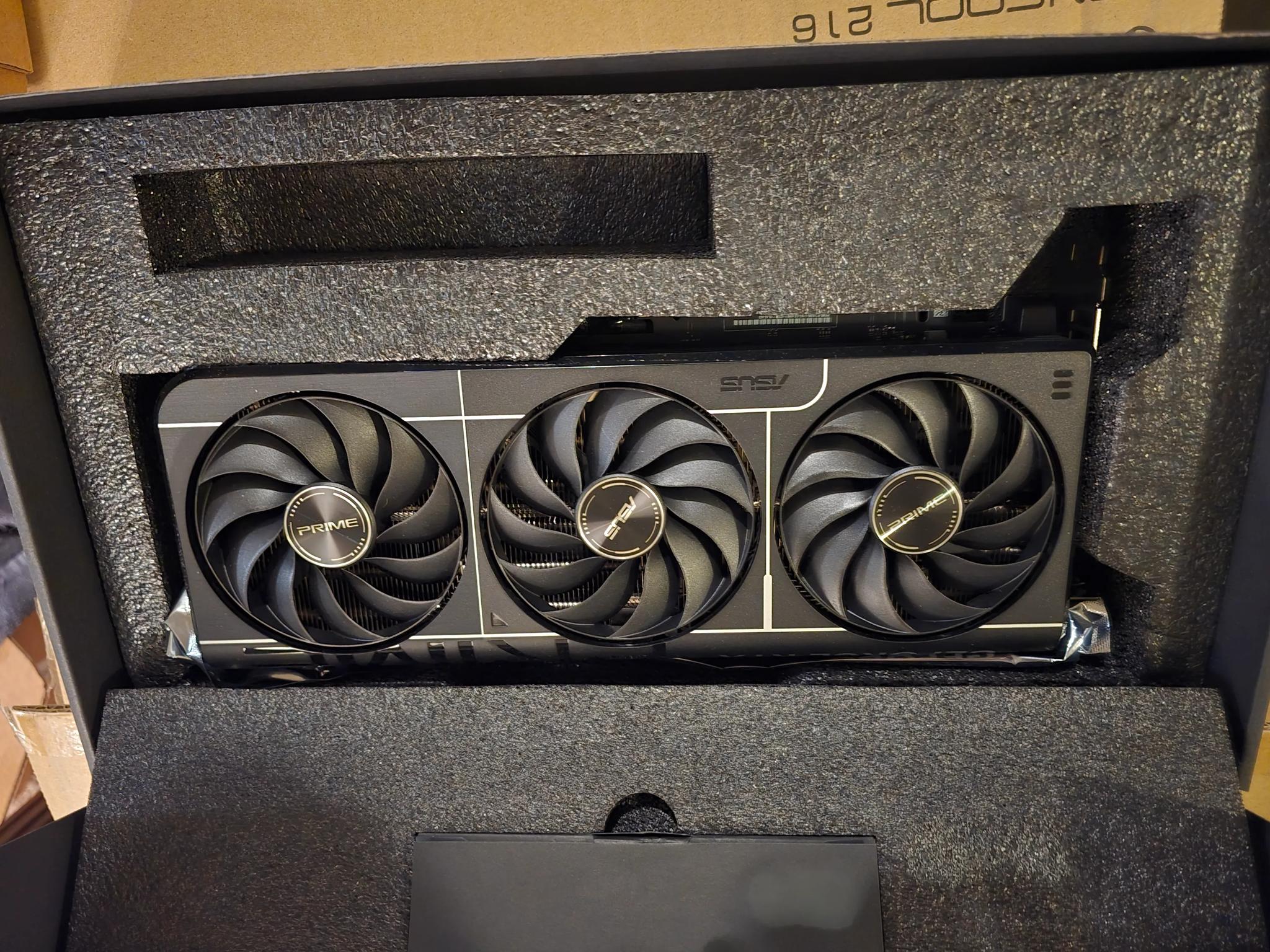 NVIDIA GeForce RTX 5080 ASUS PRIME