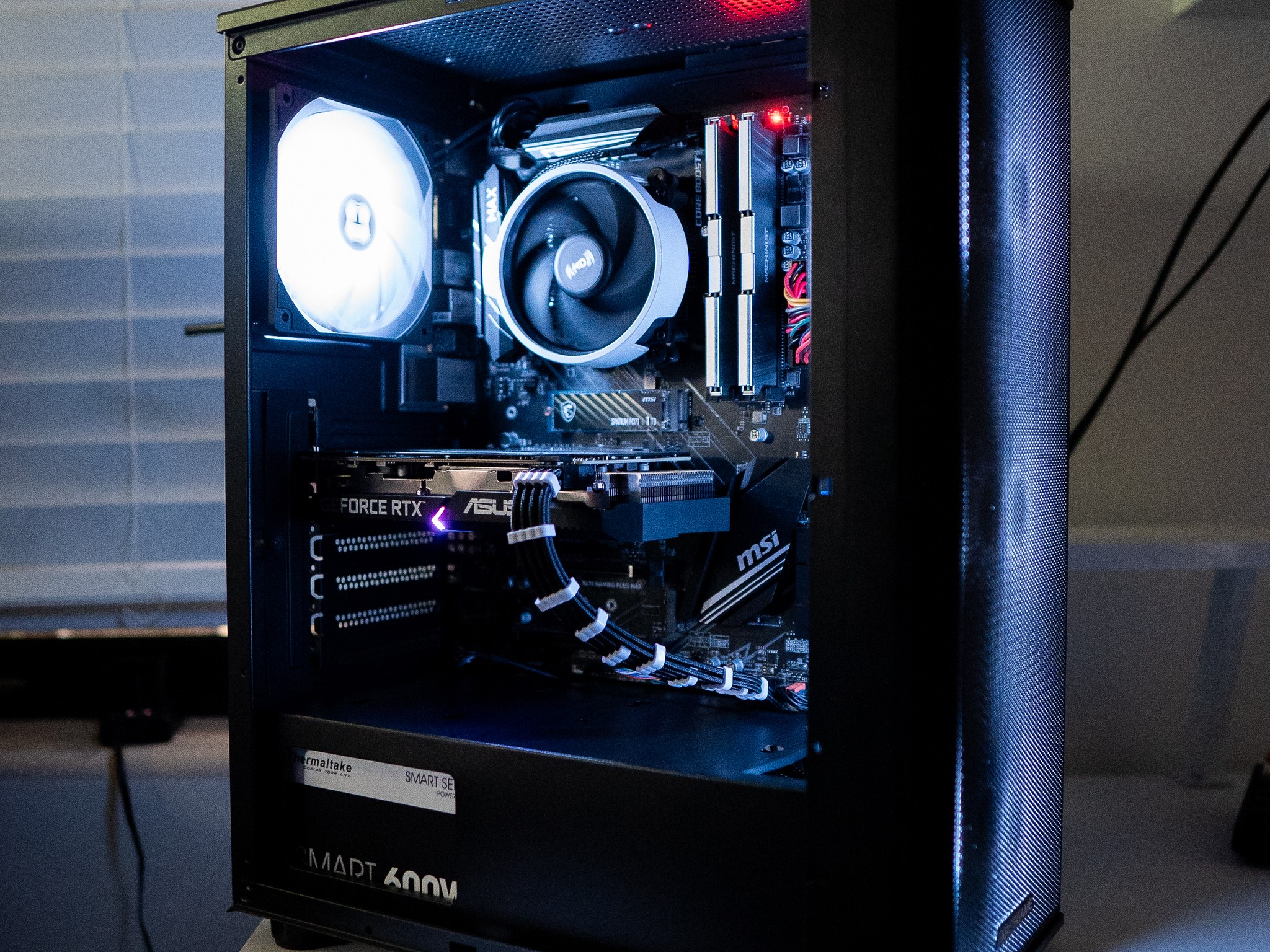 ⛈️❄️ | NVIDIA RTX 3060 12GB | RYZEN 5 3500X | 16GB DDR4 RAM | 1TB NVME SSD | Arctic Snow