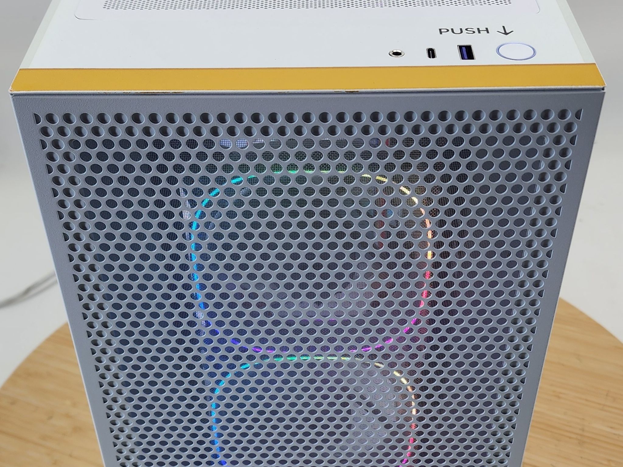 Gaming PC Ryzen 7 7800X3D 32GB RAM 2TB SSD RX 7900 XTX 24GB Windows 11 Computer