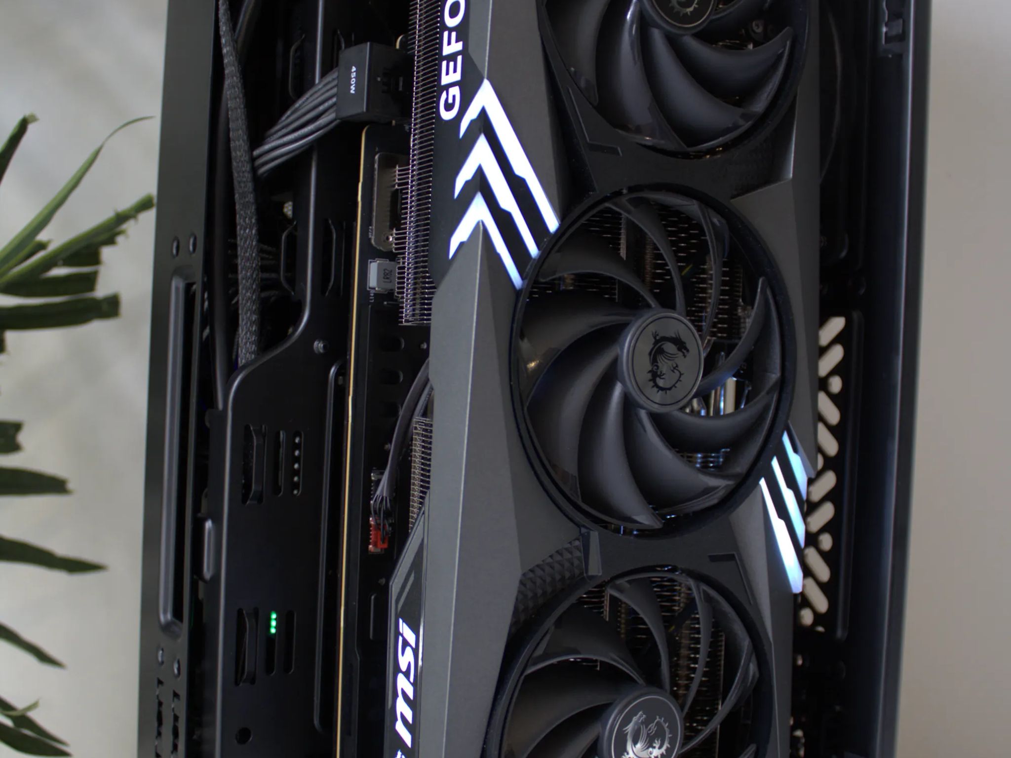 1440/4K Mini Beast - RTX 4090 | Ryzen 7 7800X3D | 32GB DDR5 | 2TB SSD