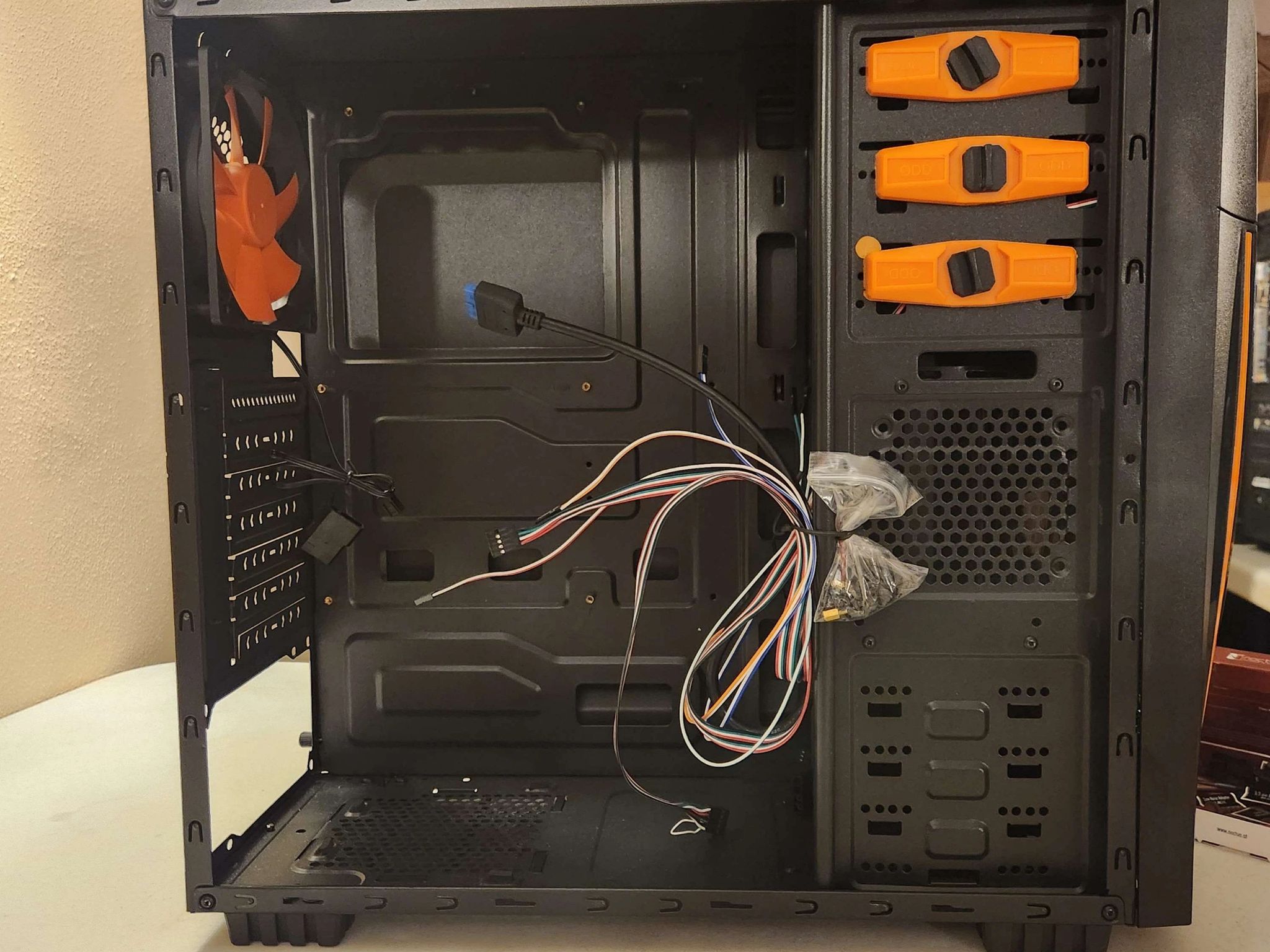 DIYPC Zondda-O ATX Mid Tower PC Case