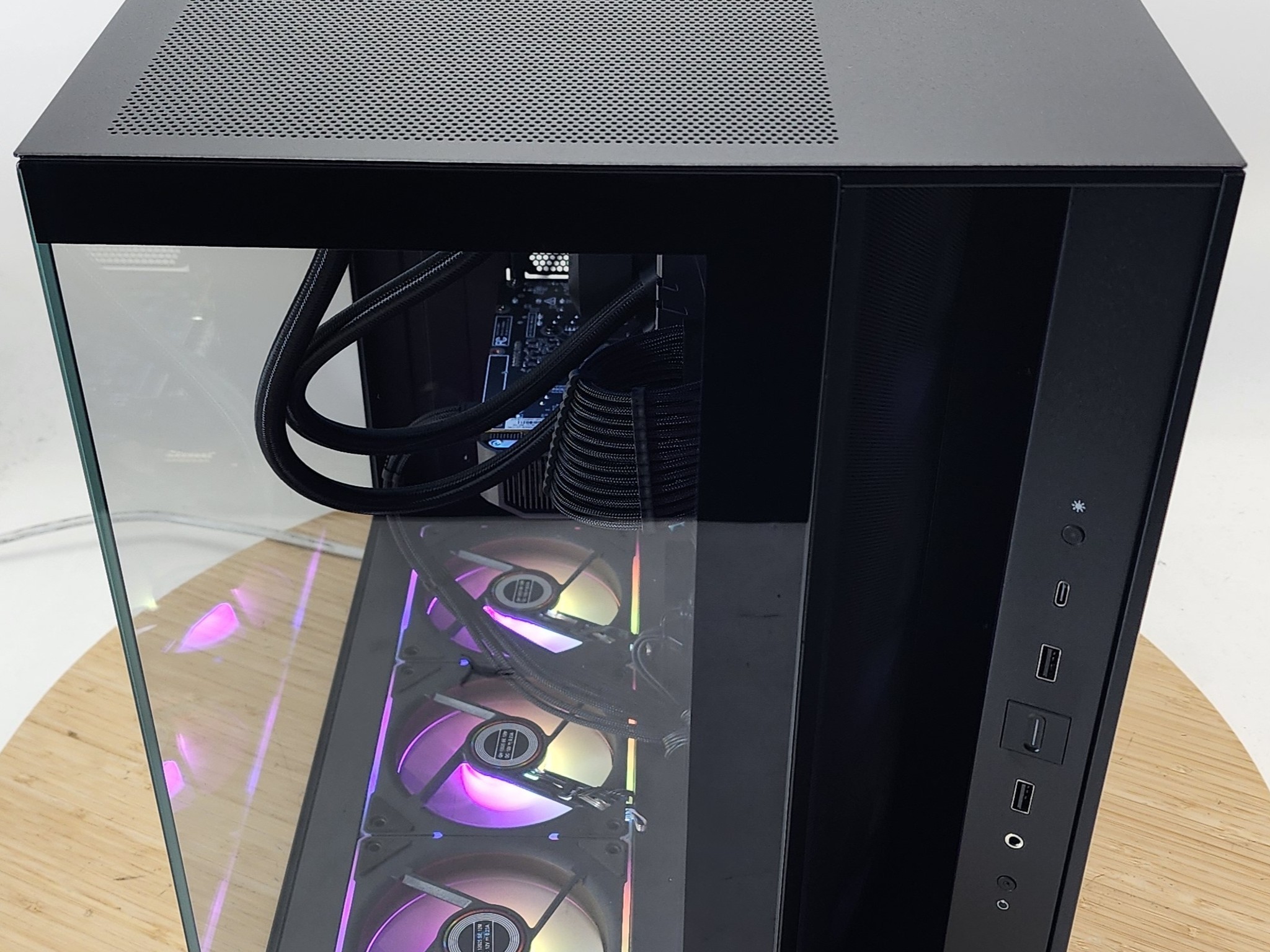 Gaming PC Ryzen 7 5700X 16GB RAM 1TB SSD RTX 5060  8GB Windows 11 Computer