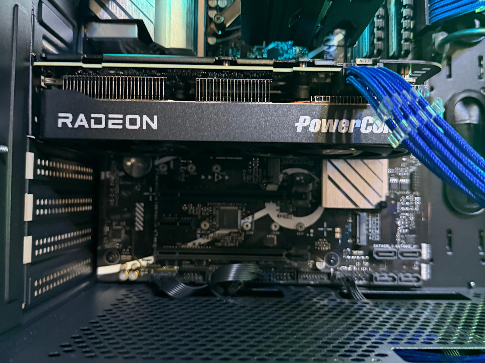 RX 9060 XT (16GB) | Intel I7 12700f | DDR5 32GB (2x16GB) — Custom Gaming PC