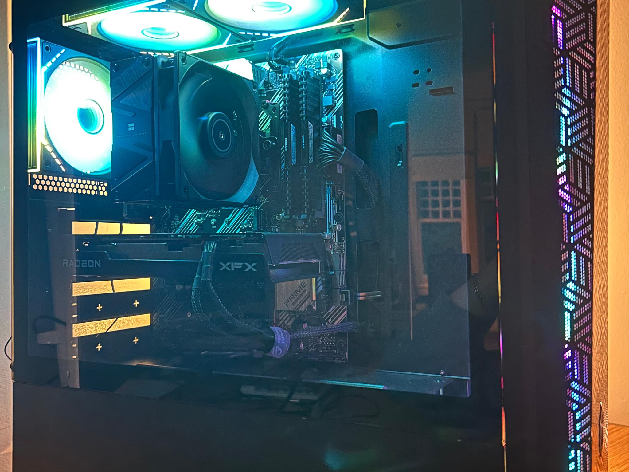Radeon RX 7600 Custom Gaming PC - Ryzen 7 5700X