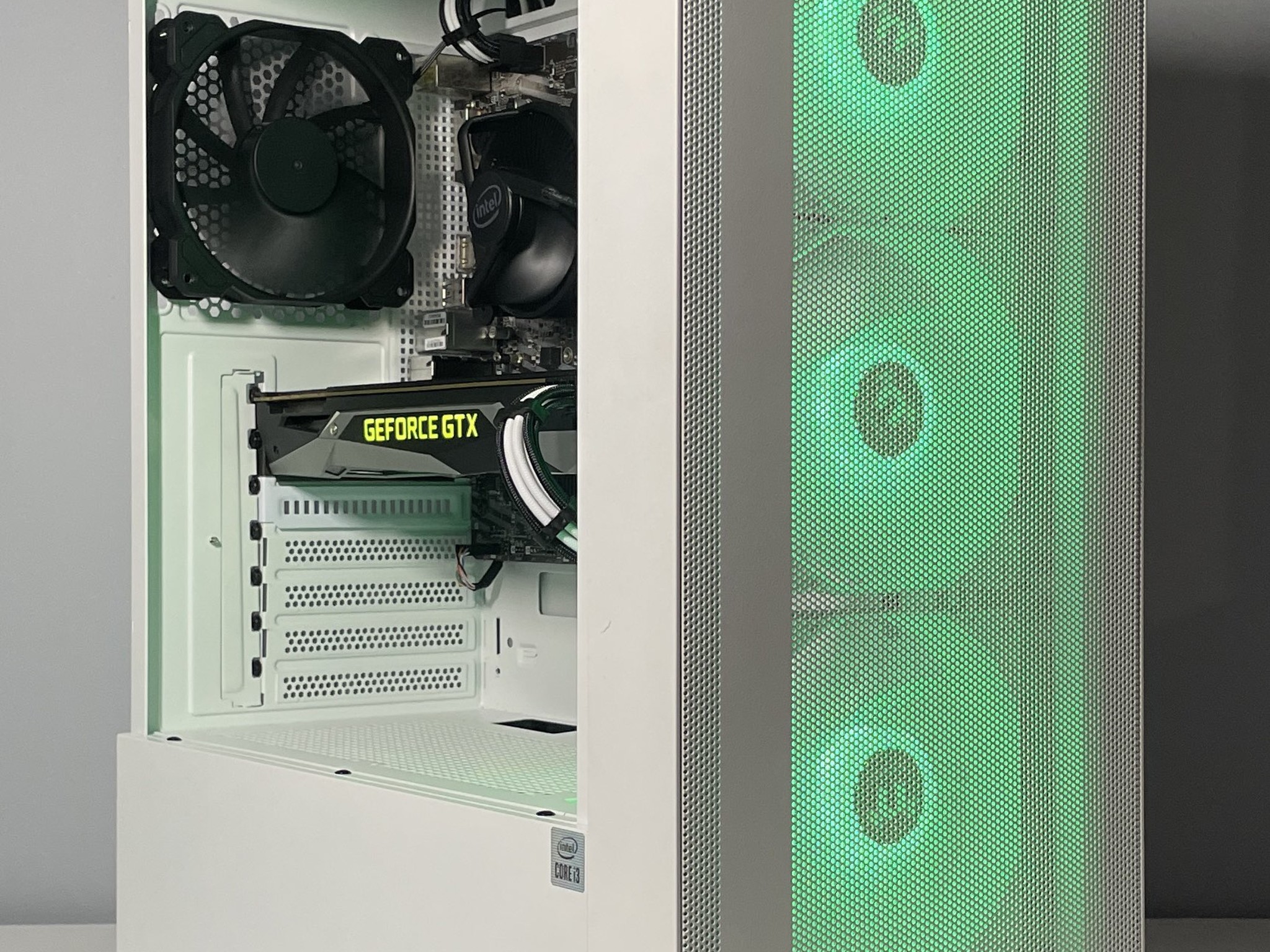 Greenleaf : I3-10100, GTX 1070 8GB Gaming PC