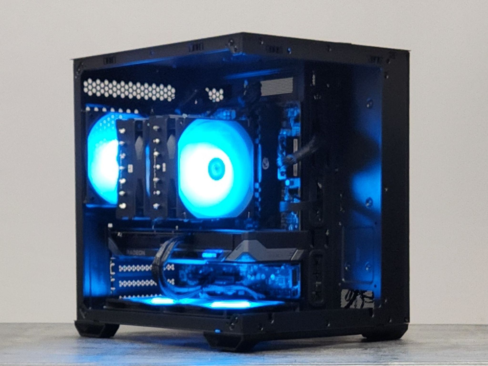 Ryzen 7 5800XT | RX 9060 XT | Gaming PC