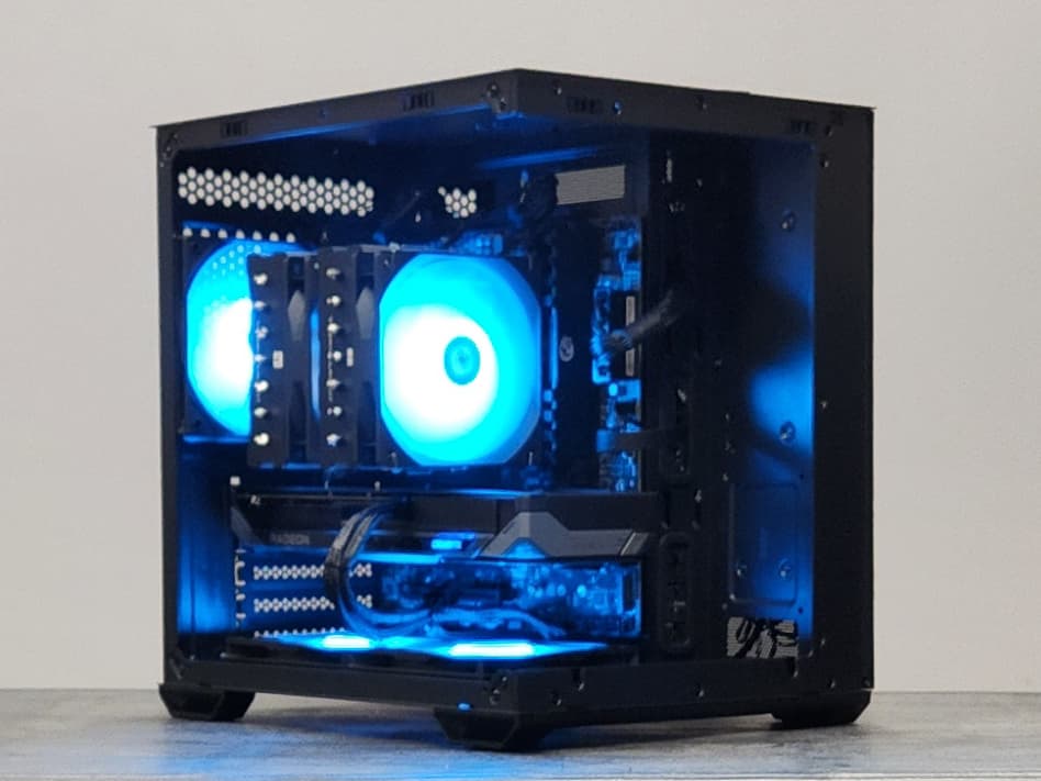 Ryzen 7 5800XT | RX 9060 XT | Gaming PC