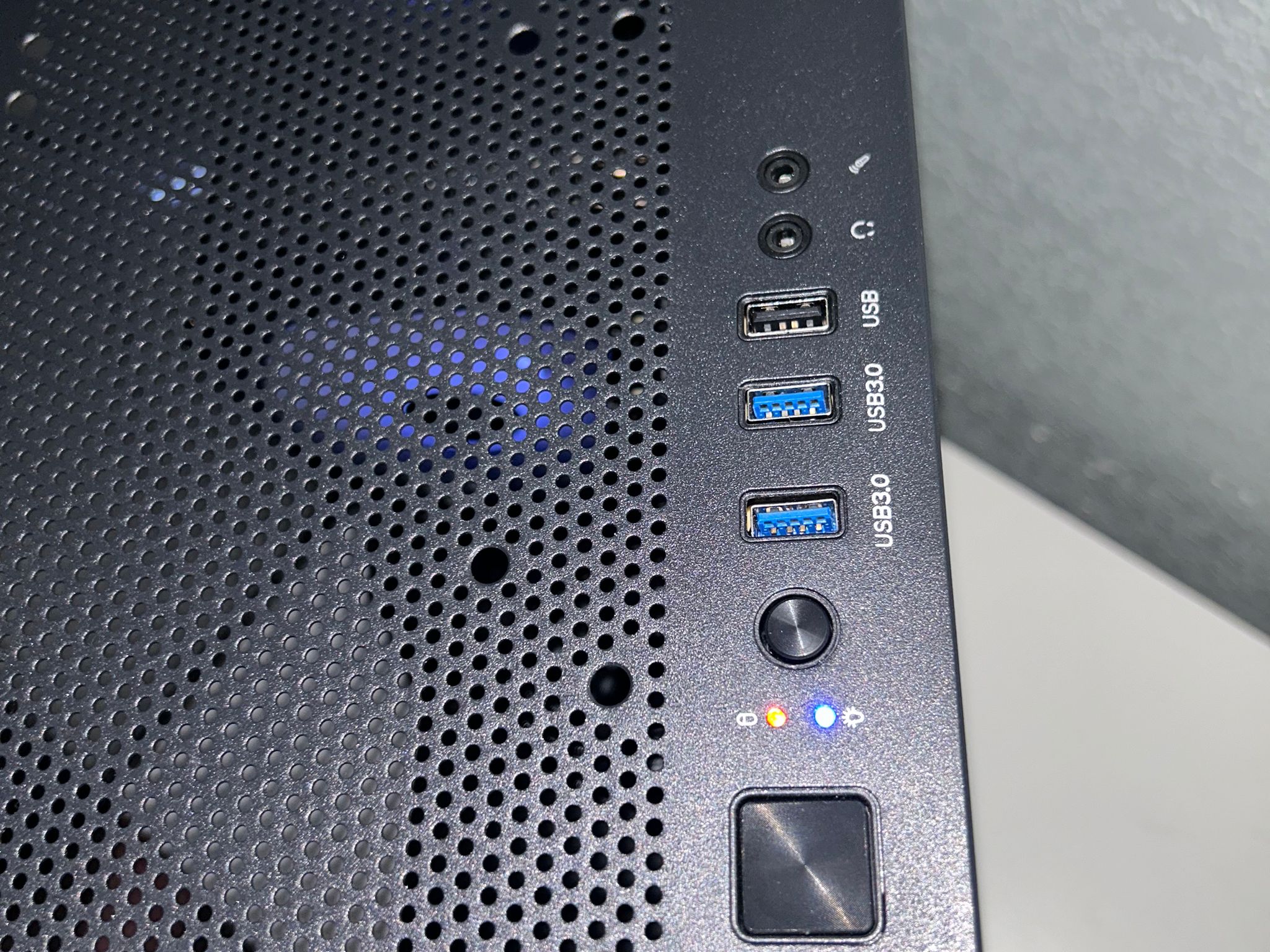 Custom Gaming / Streaming PC | RTX 3070 + Ryzen 5 5600X + 32GB RAM 