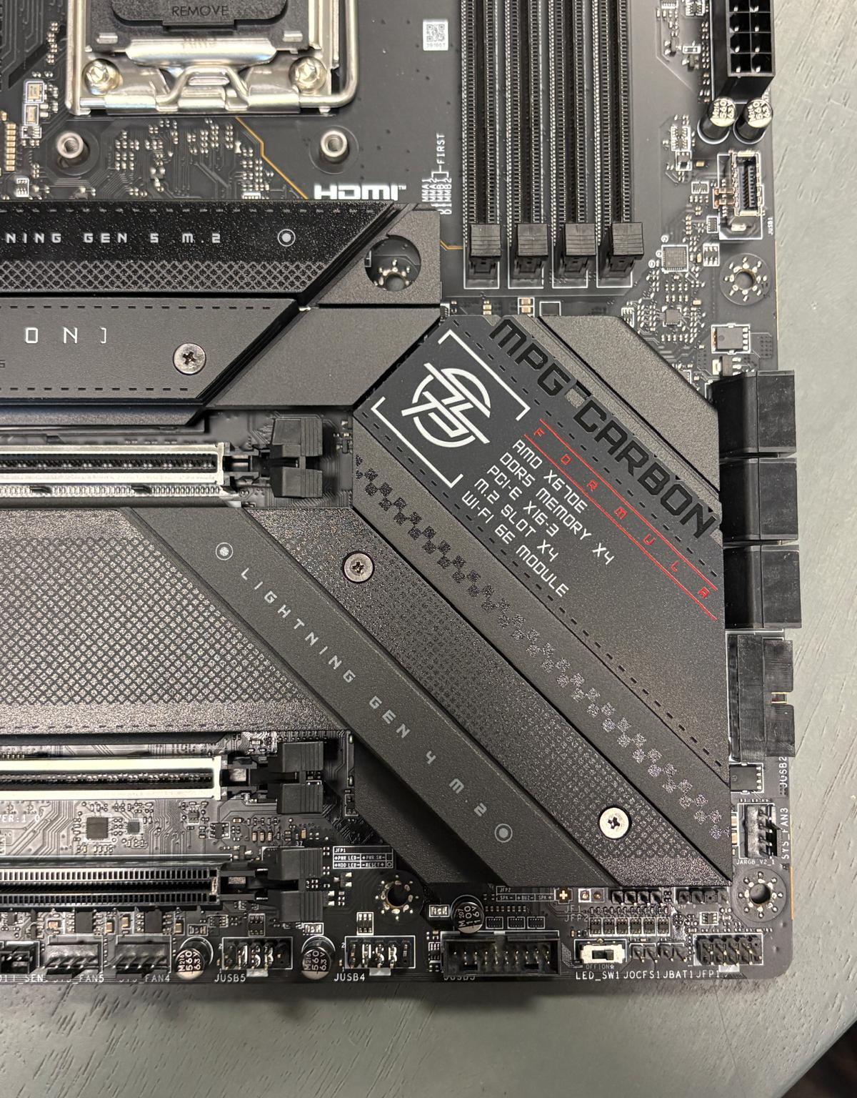 MSI MPG X670E CARBON WIFI - Image 3