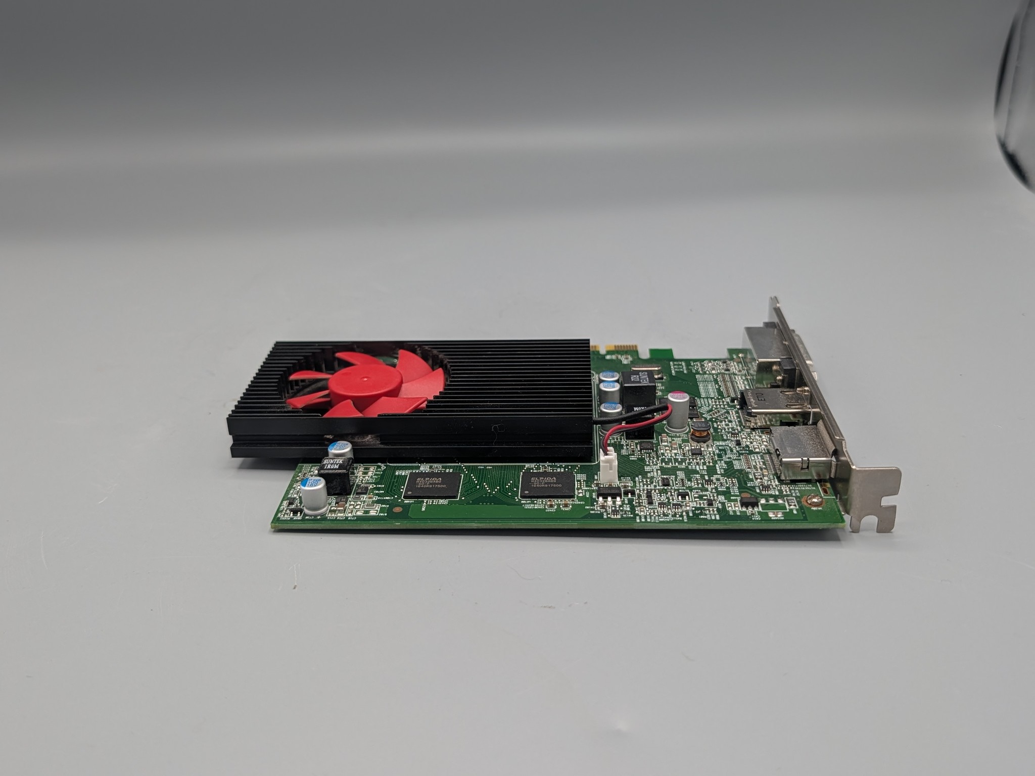 HP AMD Radeon R9 M360