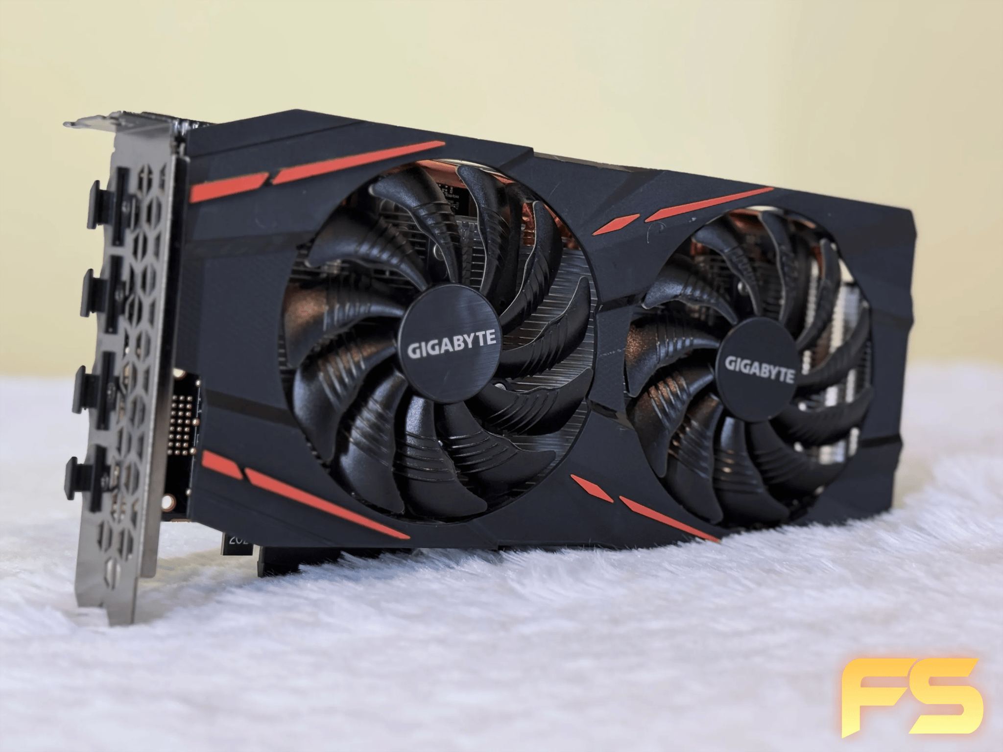 Radeon RX 580 8GB | Gigabyte GAMING Model | 8 GB VRAM | USED | Original Packaging | 1080p Ready