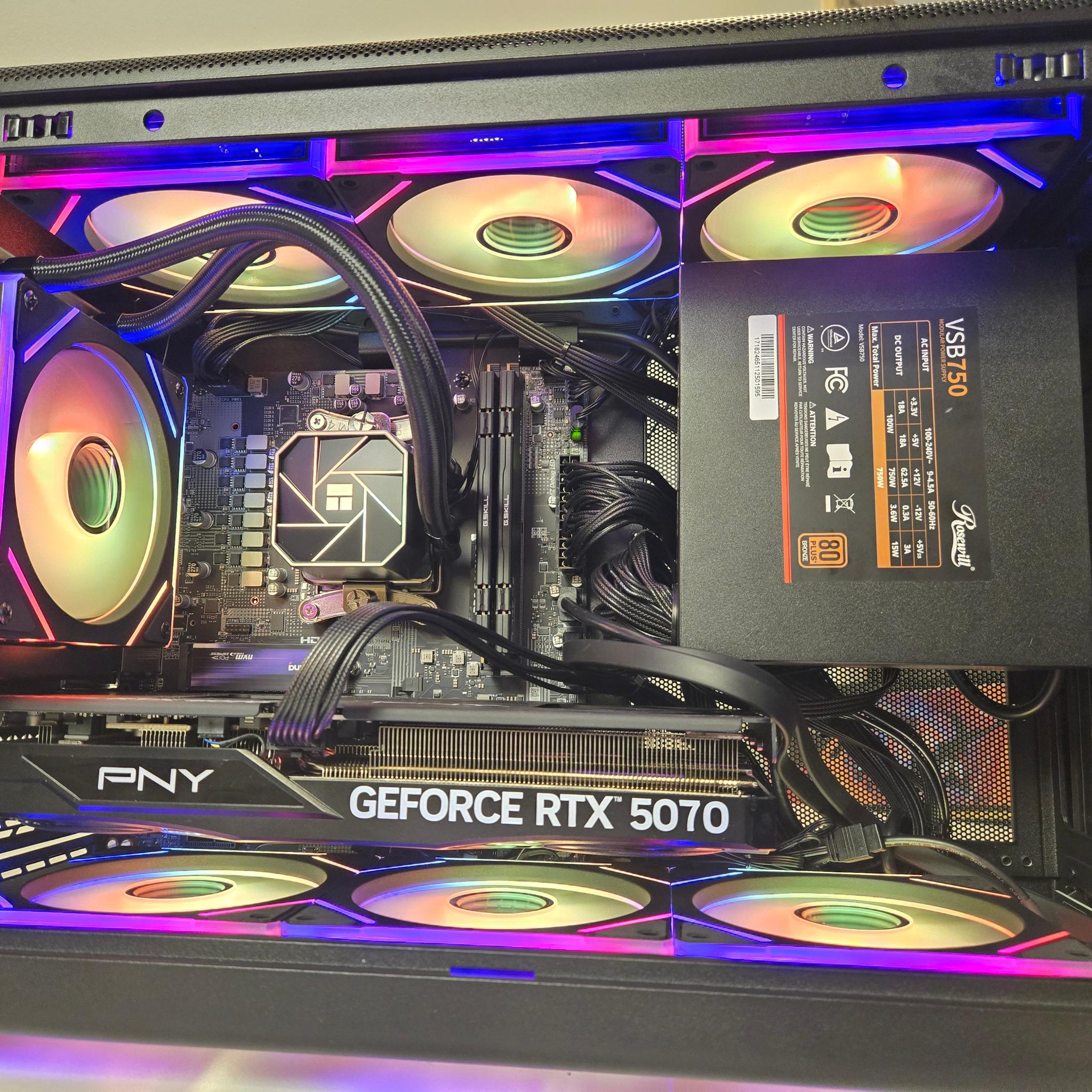 RTX 5070 | Ryzen 5 9600X | 32gb DDR5 | 1tb NVME 🖤