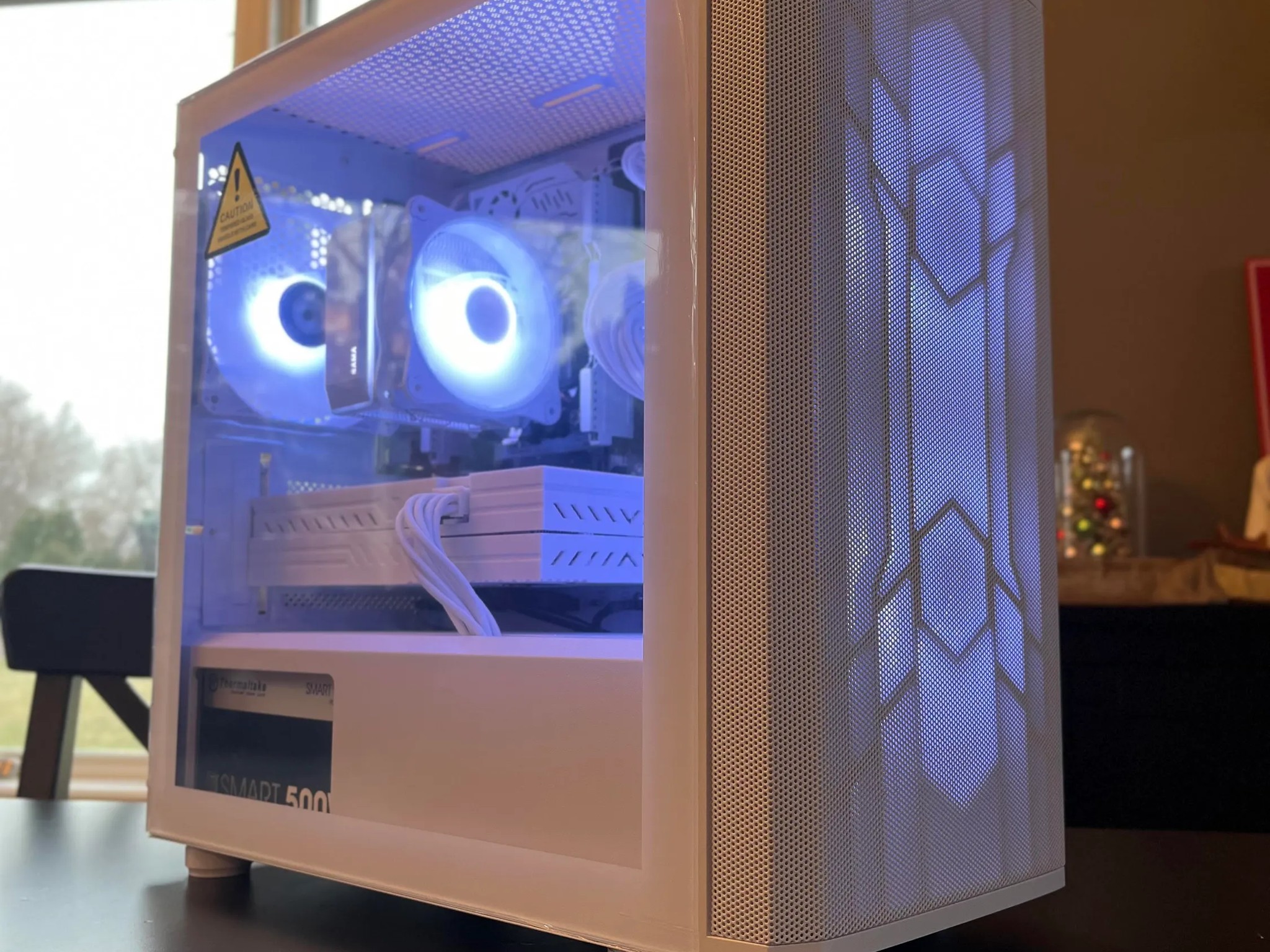ALL WHITE GAMING PC | RX 580 | XEON 2640 V3 | 16GB DDR4 | 500GB NVME