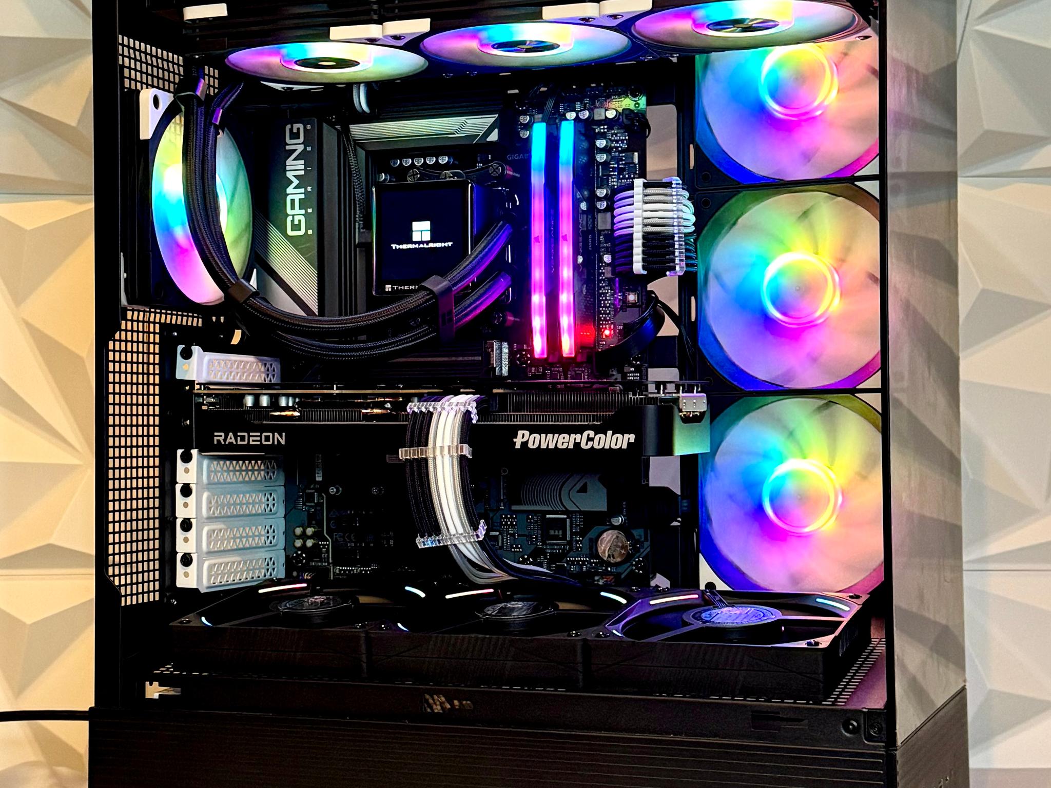 ⚫️🐰|High-end Gaming Pc| Ryzen 9 9900x, 9070xt, 32gb, 5tb, Wifi