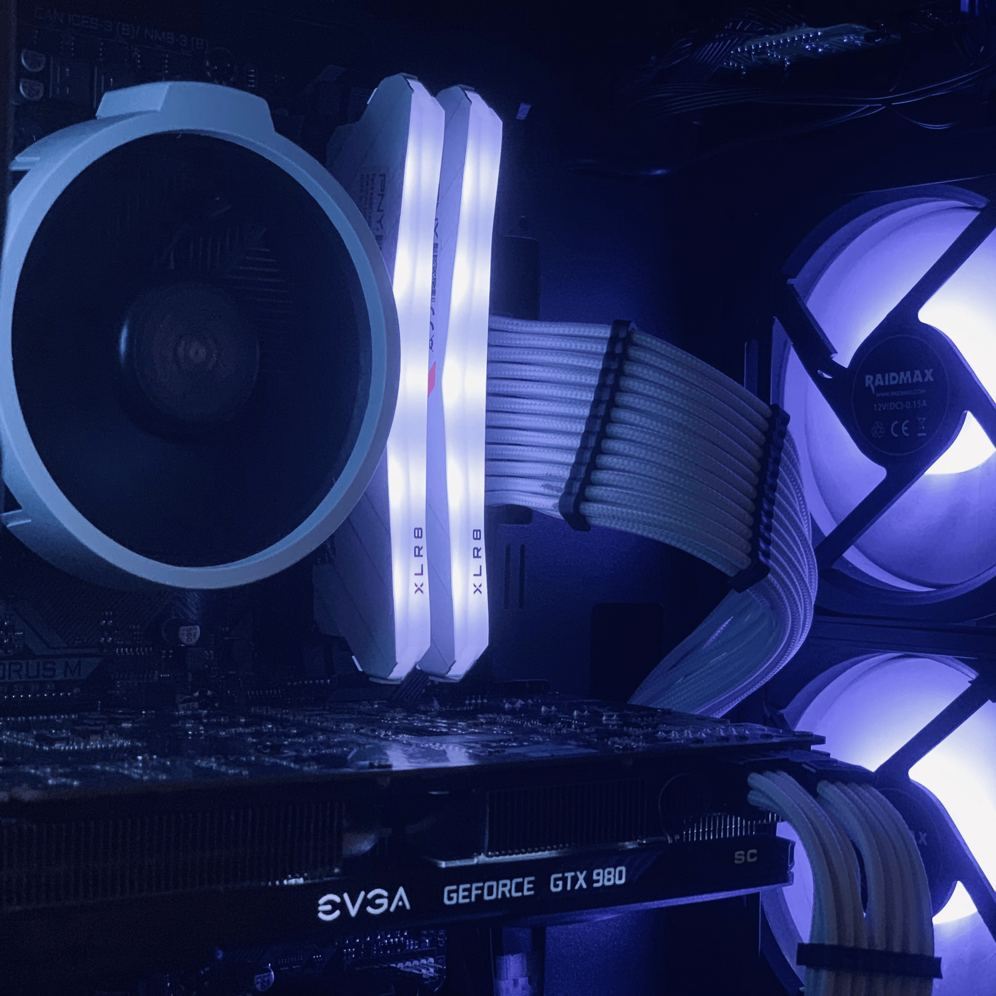 Entry Level Black/White Gaming PC (Ryzen 5 1500x + GTX 980)