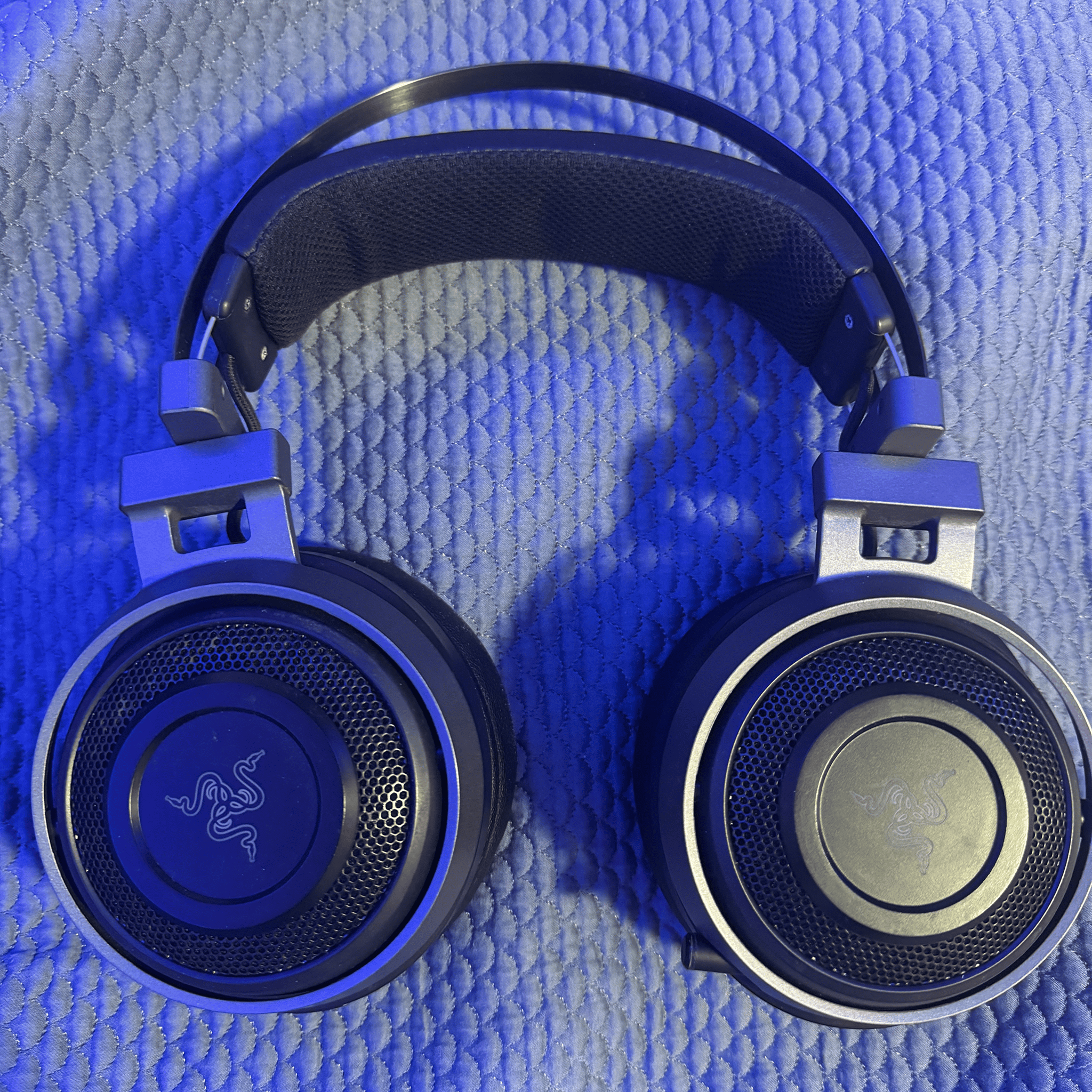 Razer Nari Ultimate Wireless 7.1 Surround Sound Gaming Headset