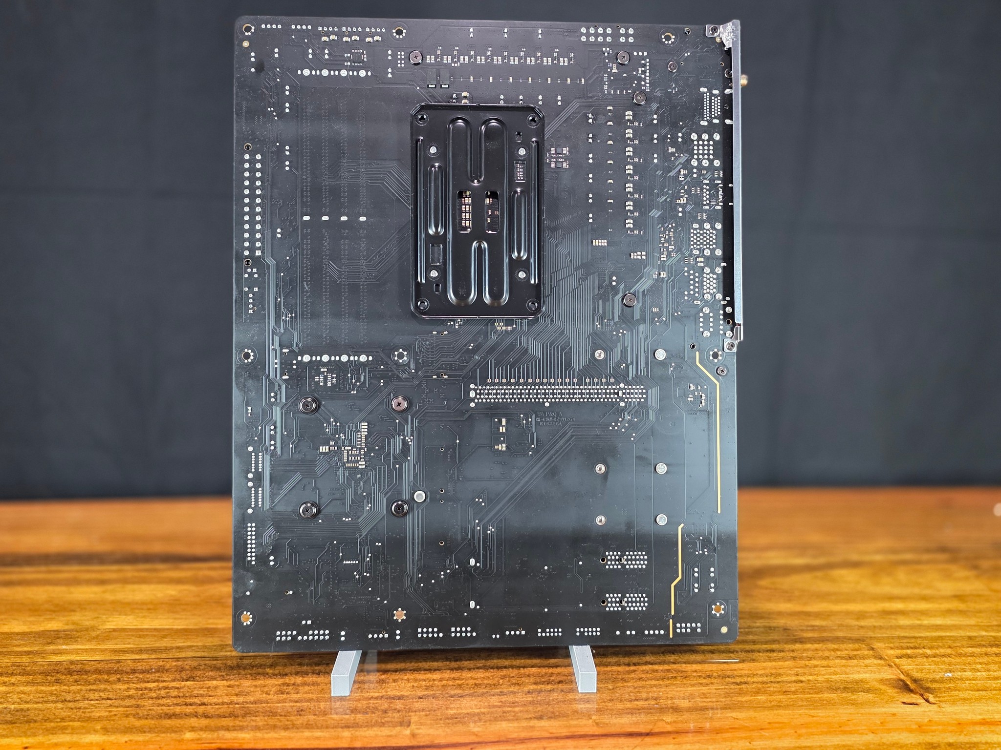 Gigabyte B650 Aorus Elite AX AM5 - FOR PARTS