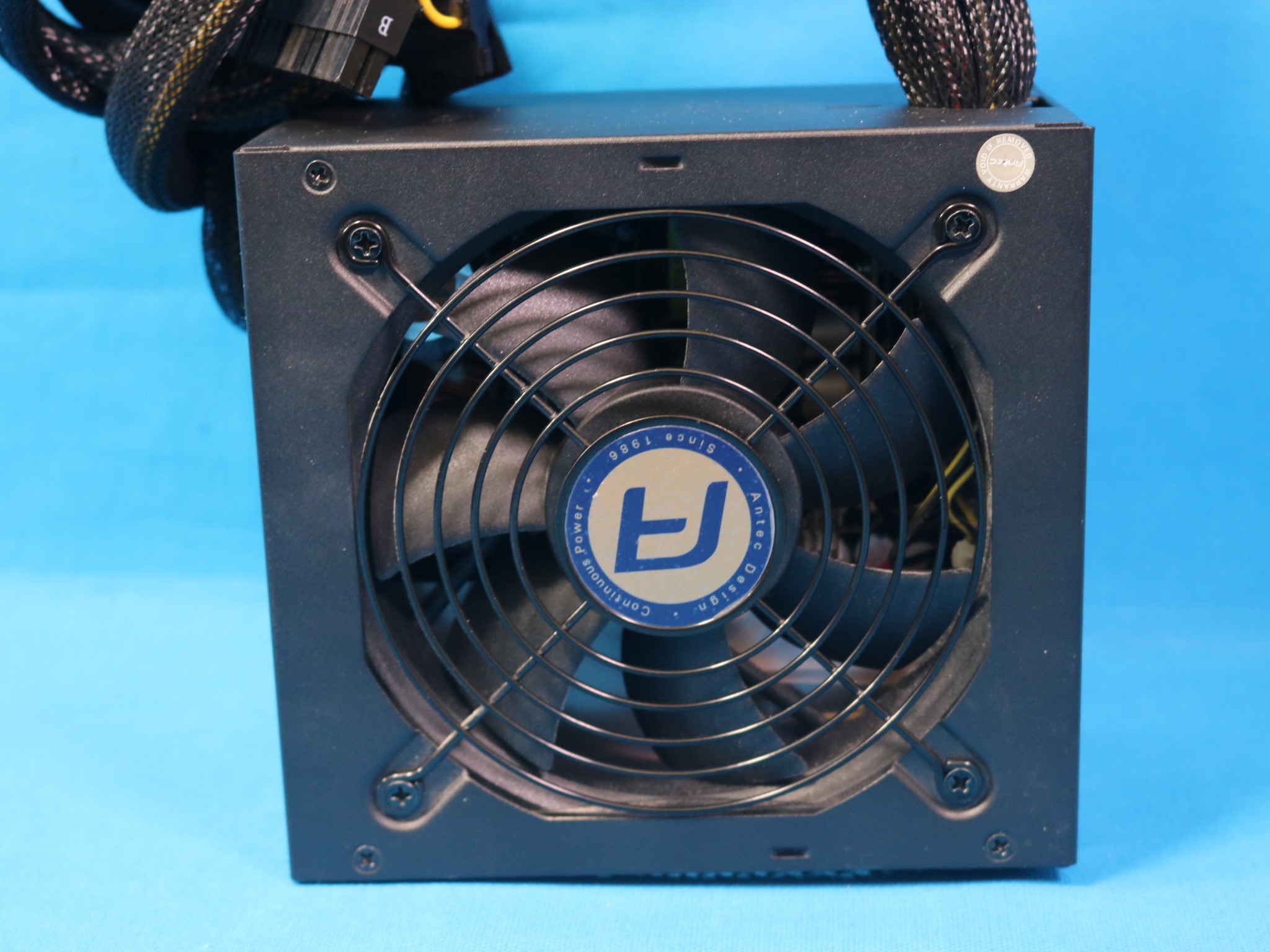 Antec TruePower Classic 750W Continuous Power 80 PLUS Gold 24-Pin ATX Desktop PSU TP-750C