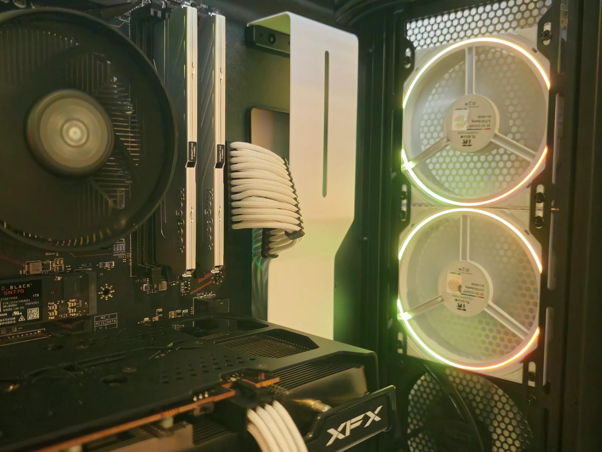 Mid-Range Gaming PC // RX 6600 // Ryzen 5 3600 // 32GB DDR4 // 1TB NVME