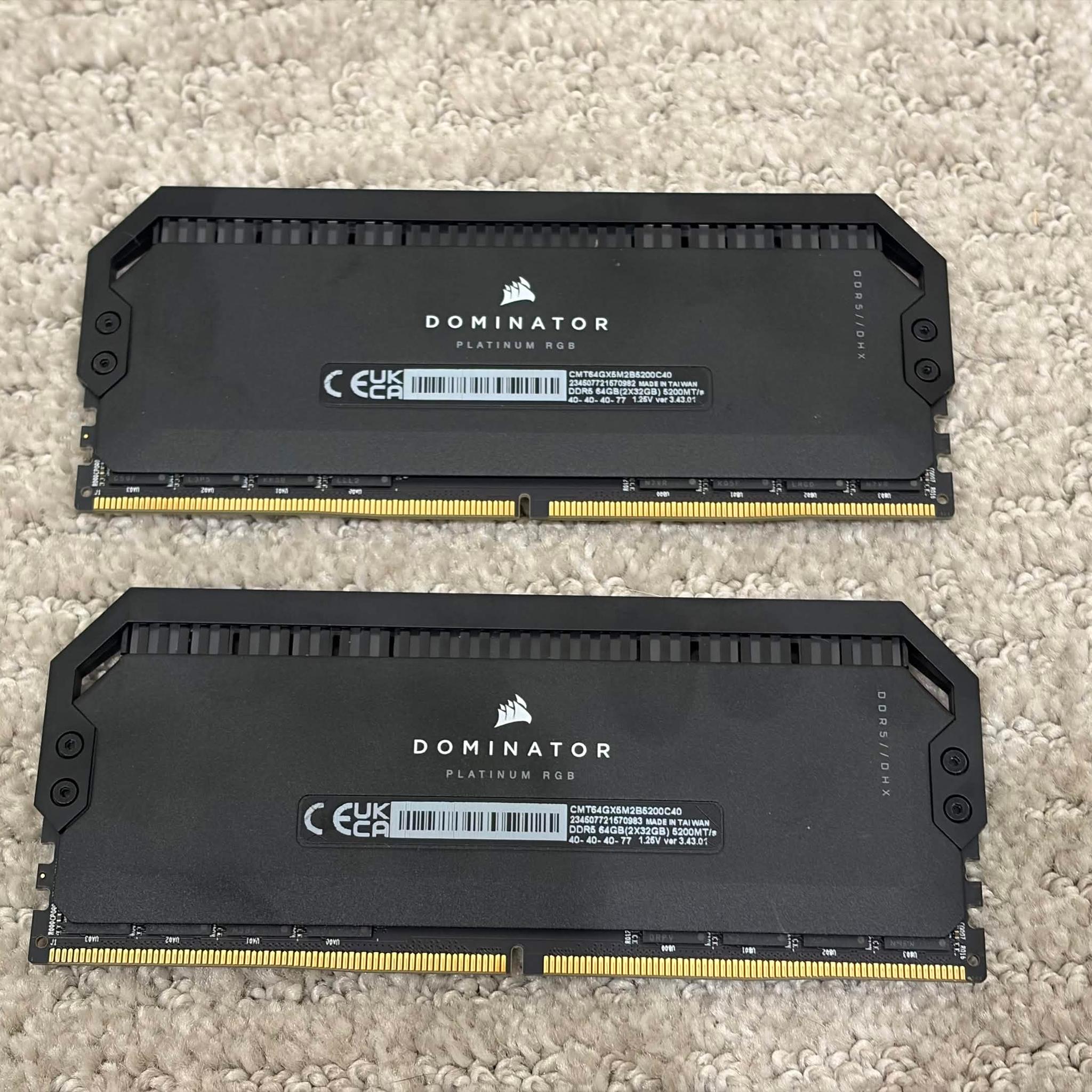 CORSAIR Dominator Platinum RGB DDR5 64GB (2x32GB) 5200MHz CL40 - Black (CMT64GX5M2B5200C40)
