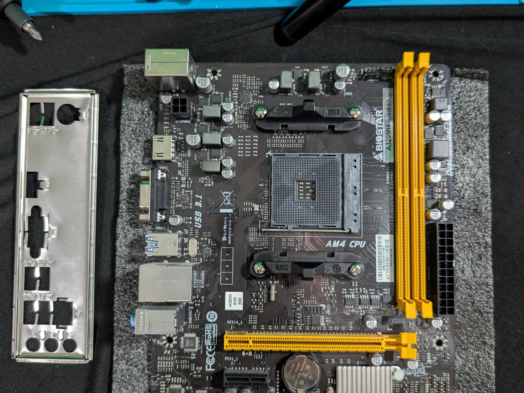 Ryzen 5 2600 and A320mh