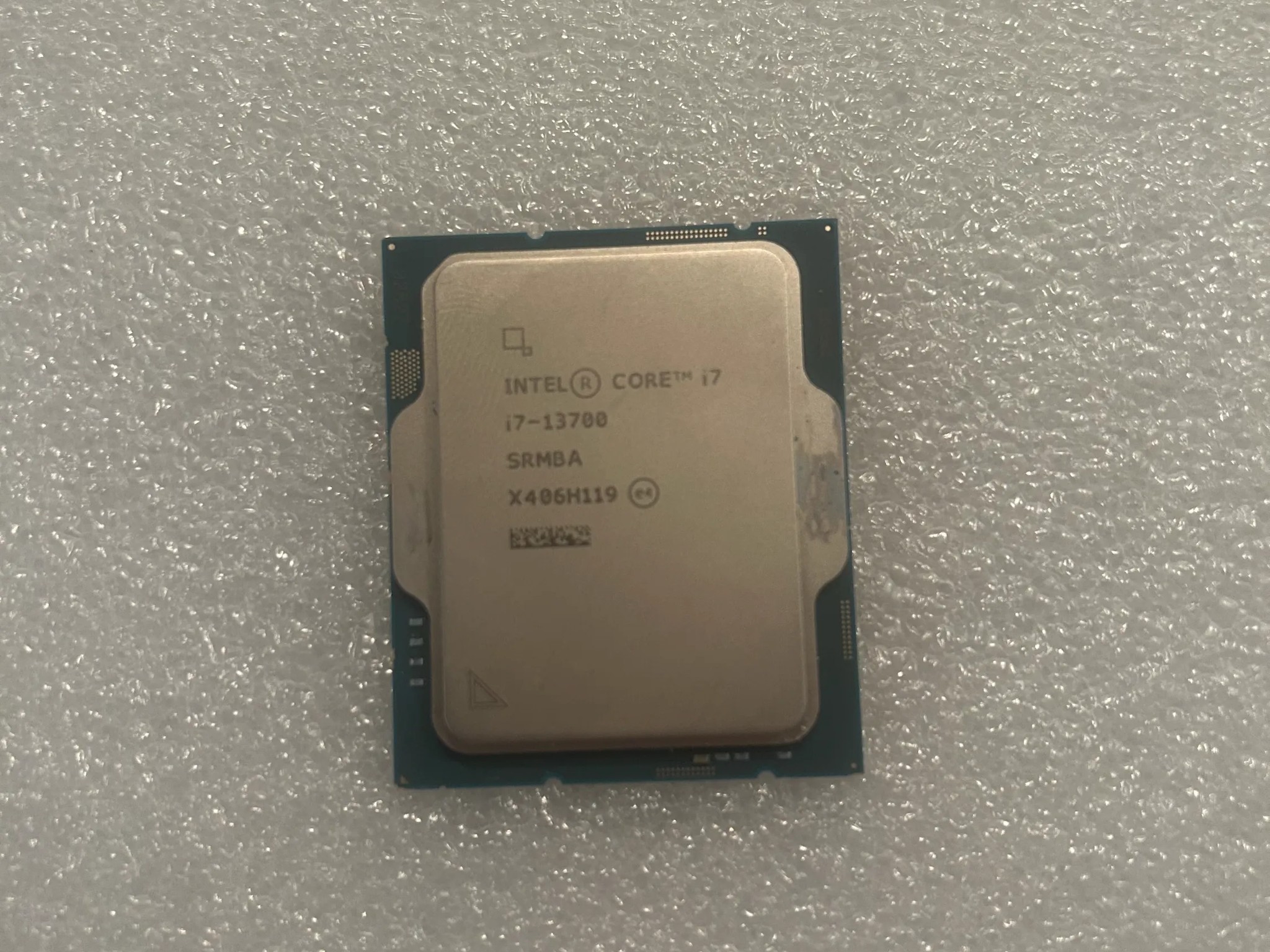Intel Core i7 13700
